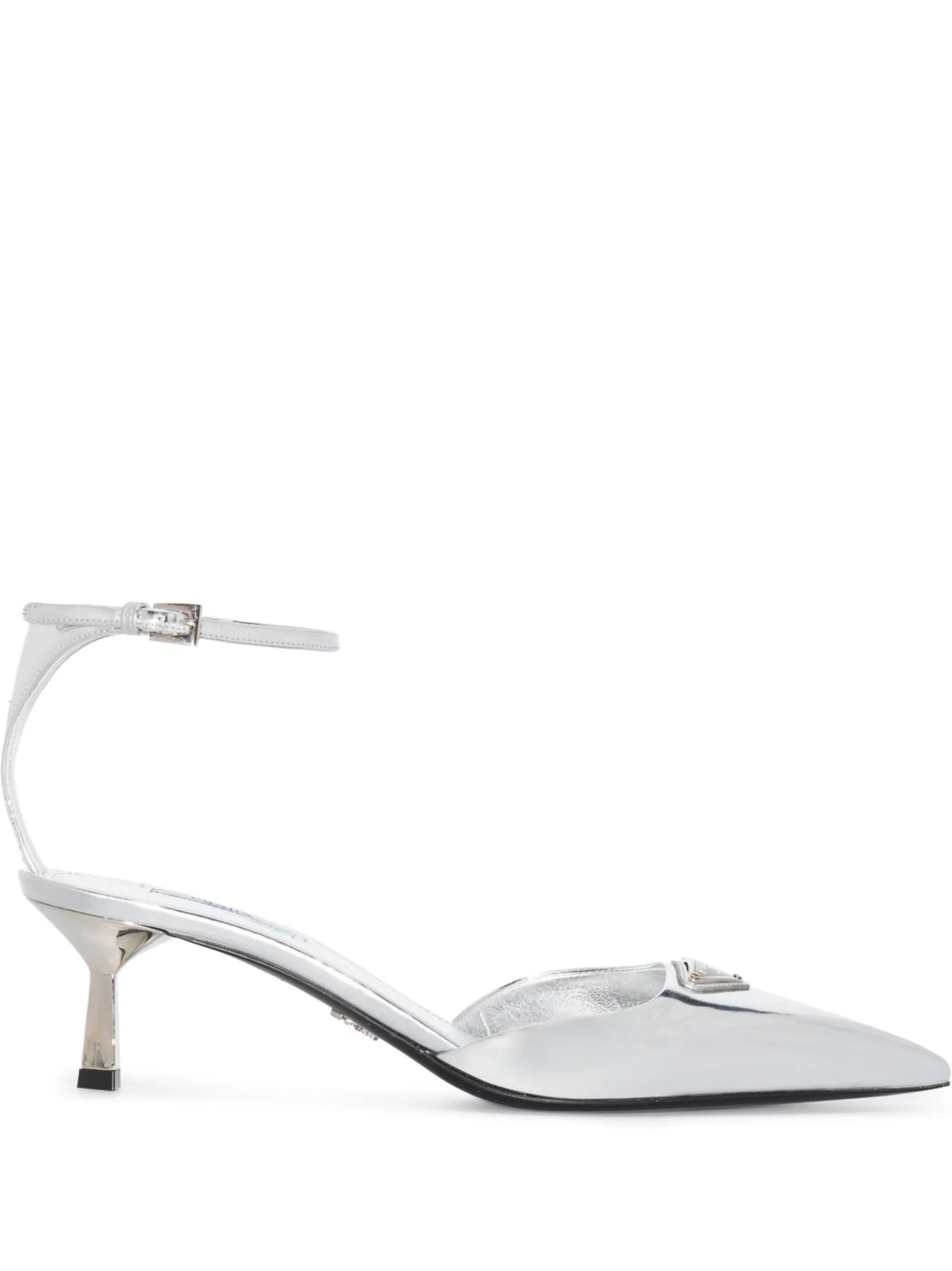 metallic logo plaque 65mm pumps