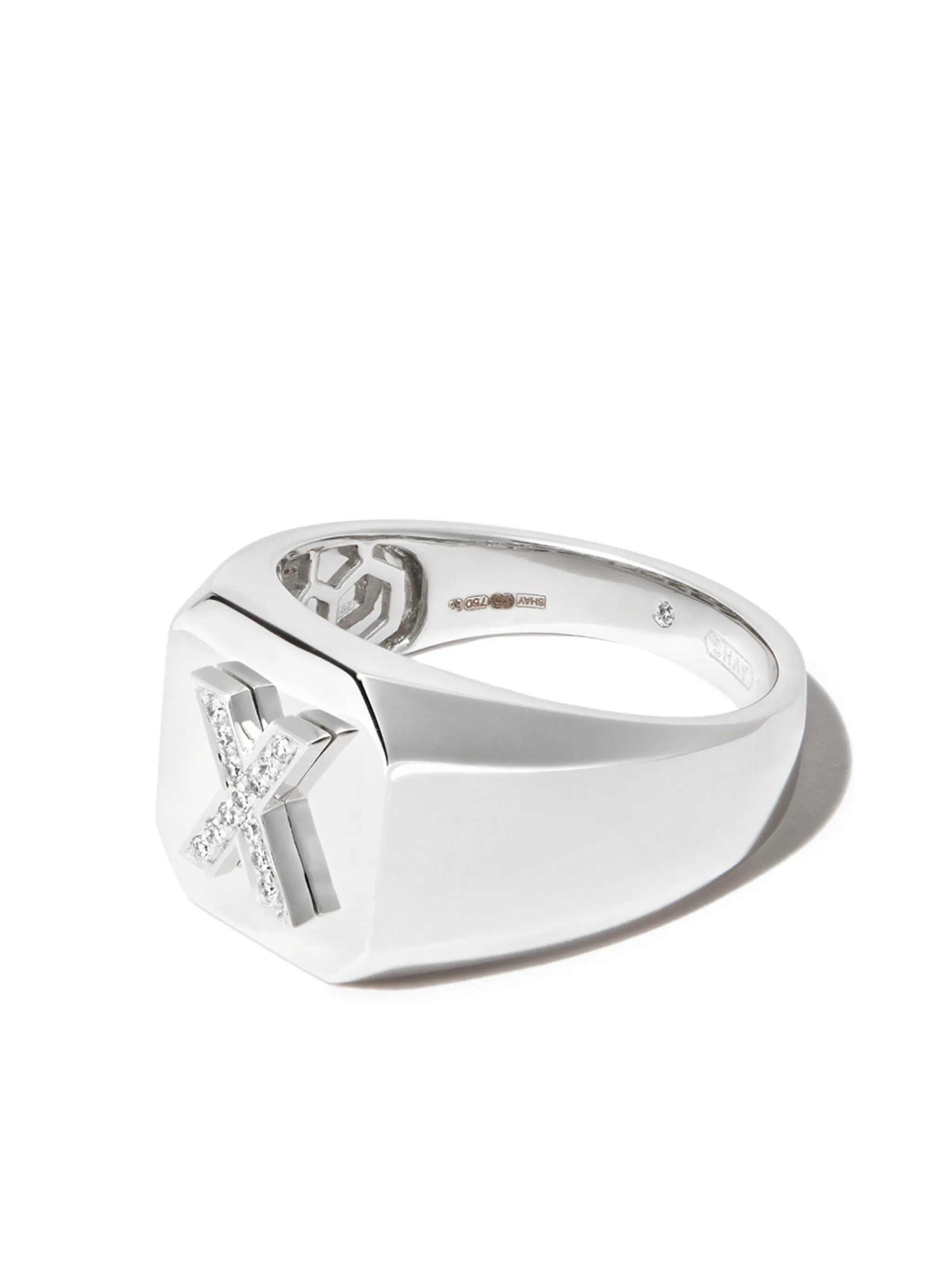 18kt white gold Champion ring