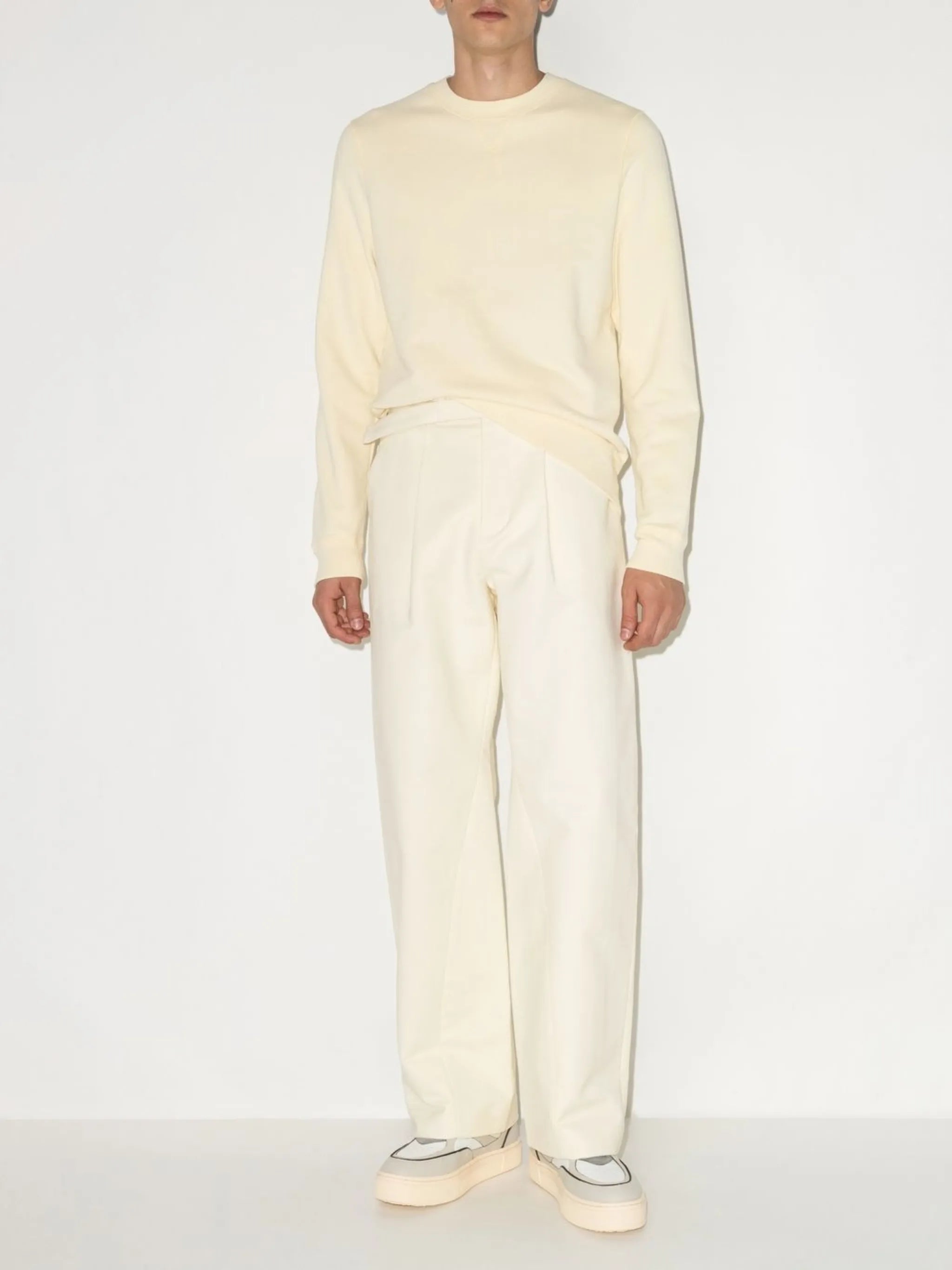round-neck long-sleeve sweatshirt