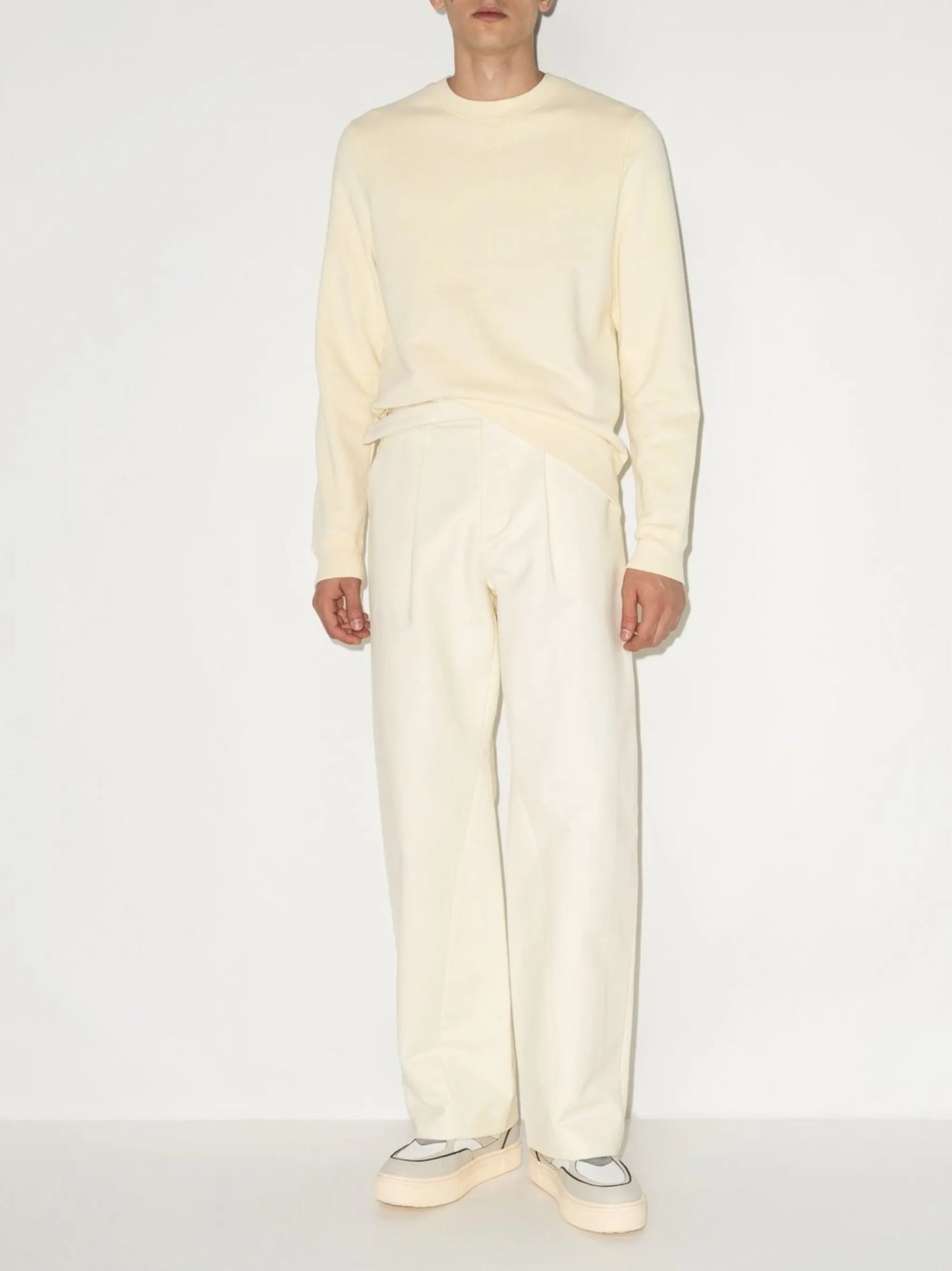 round-neck long-sleeve sweatshirt