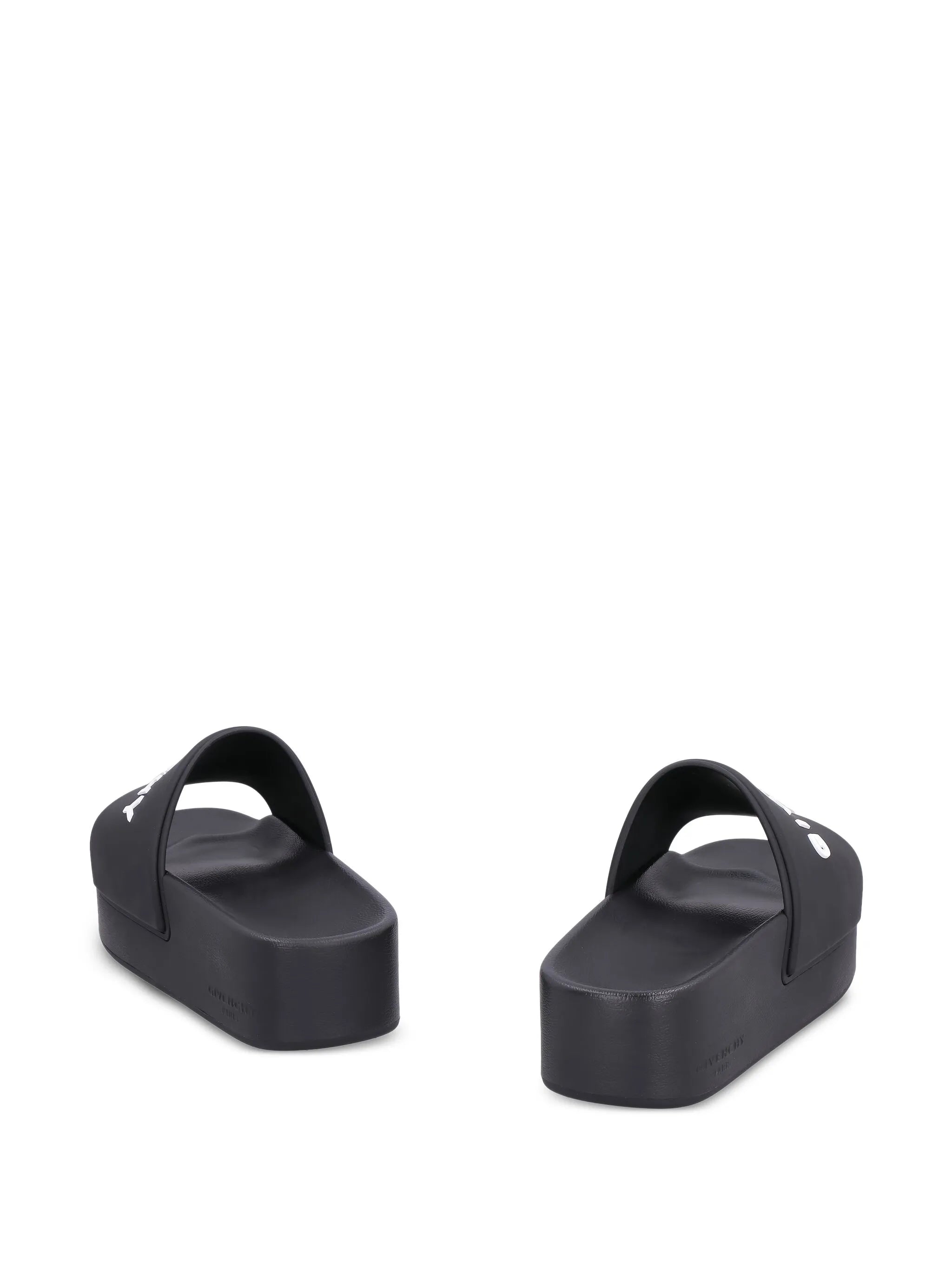 logo-embellished flatform slides
