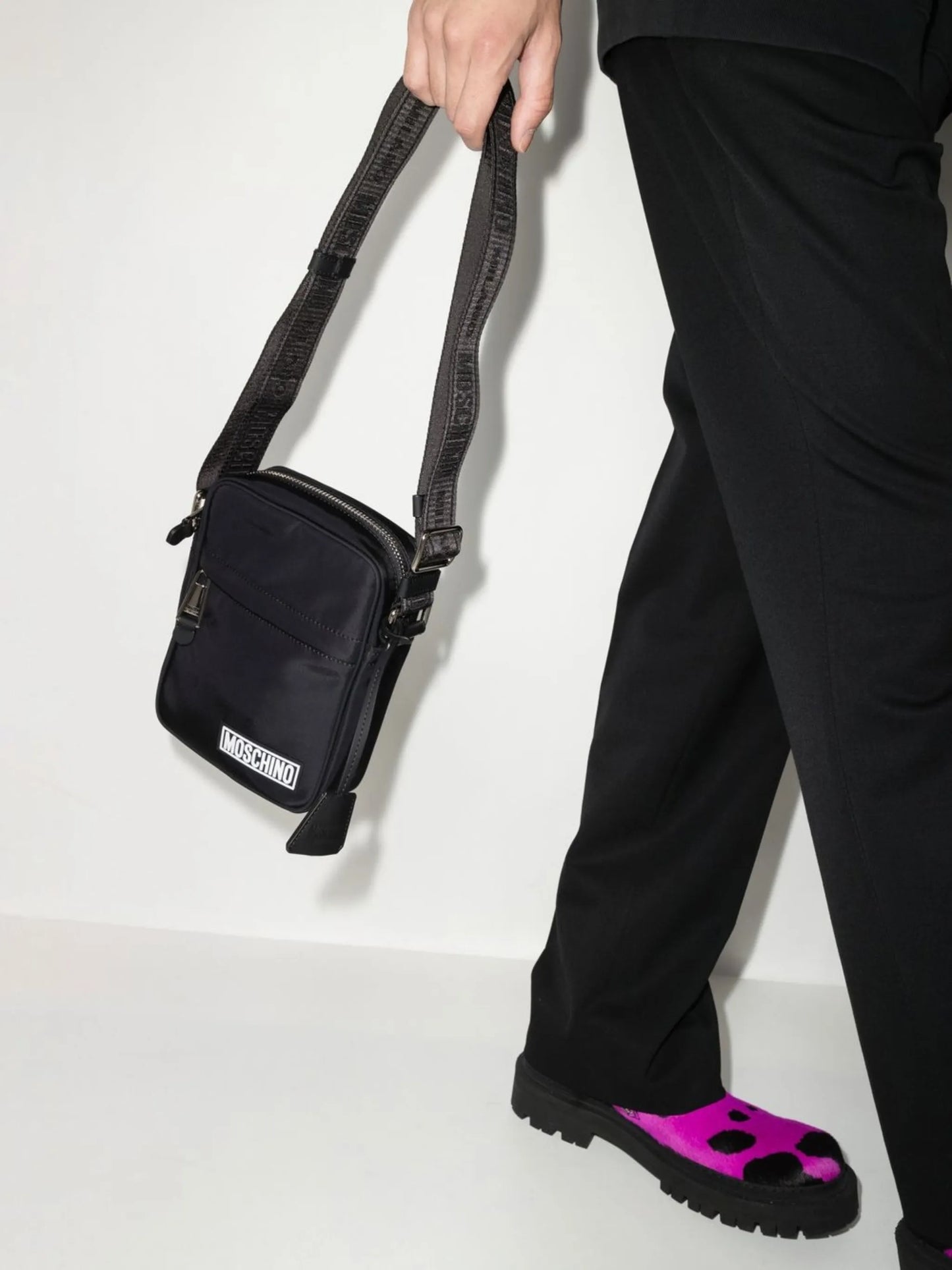 logo-patch messenger bag