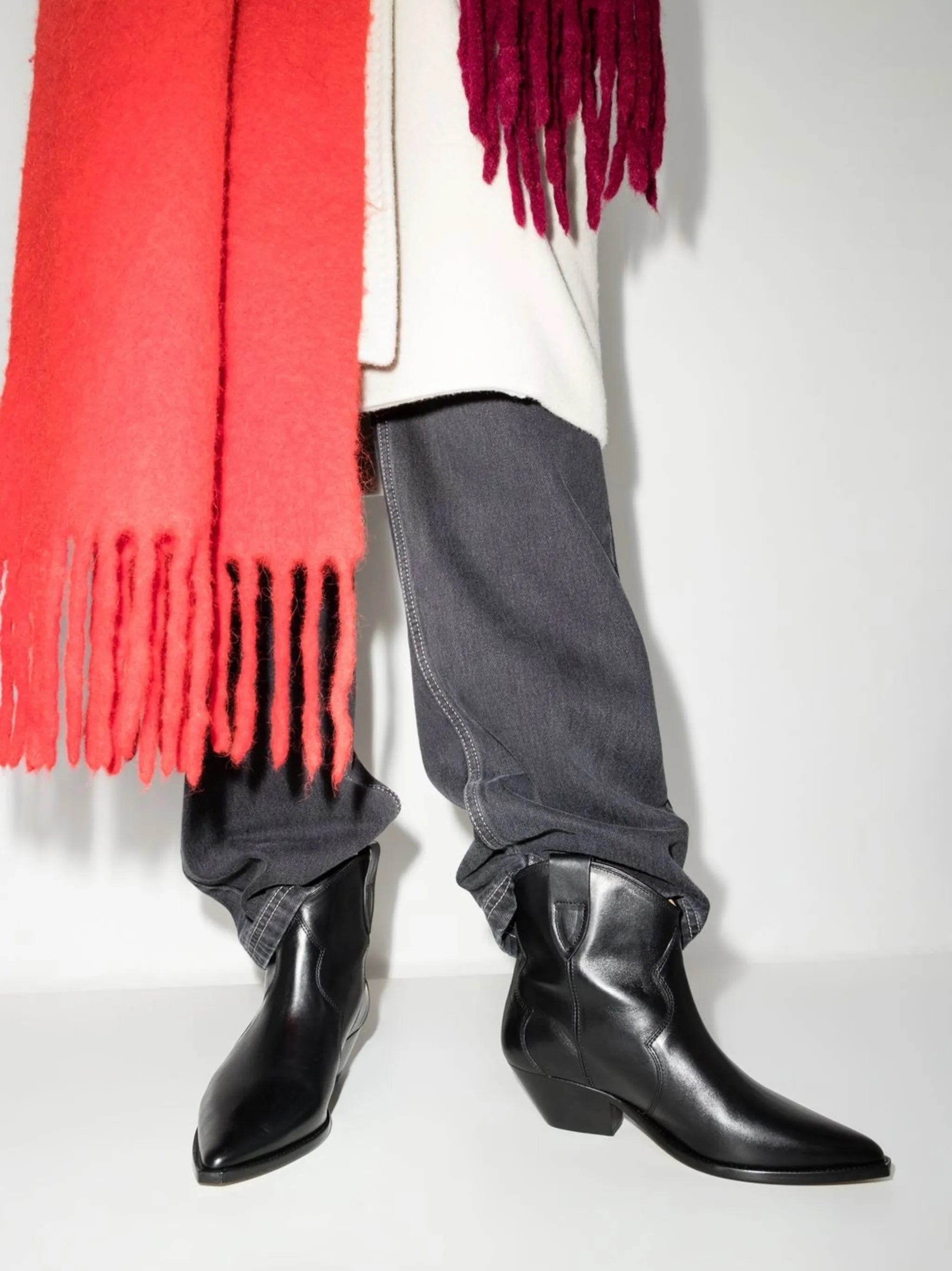 polished-finish pointed-toe boots
