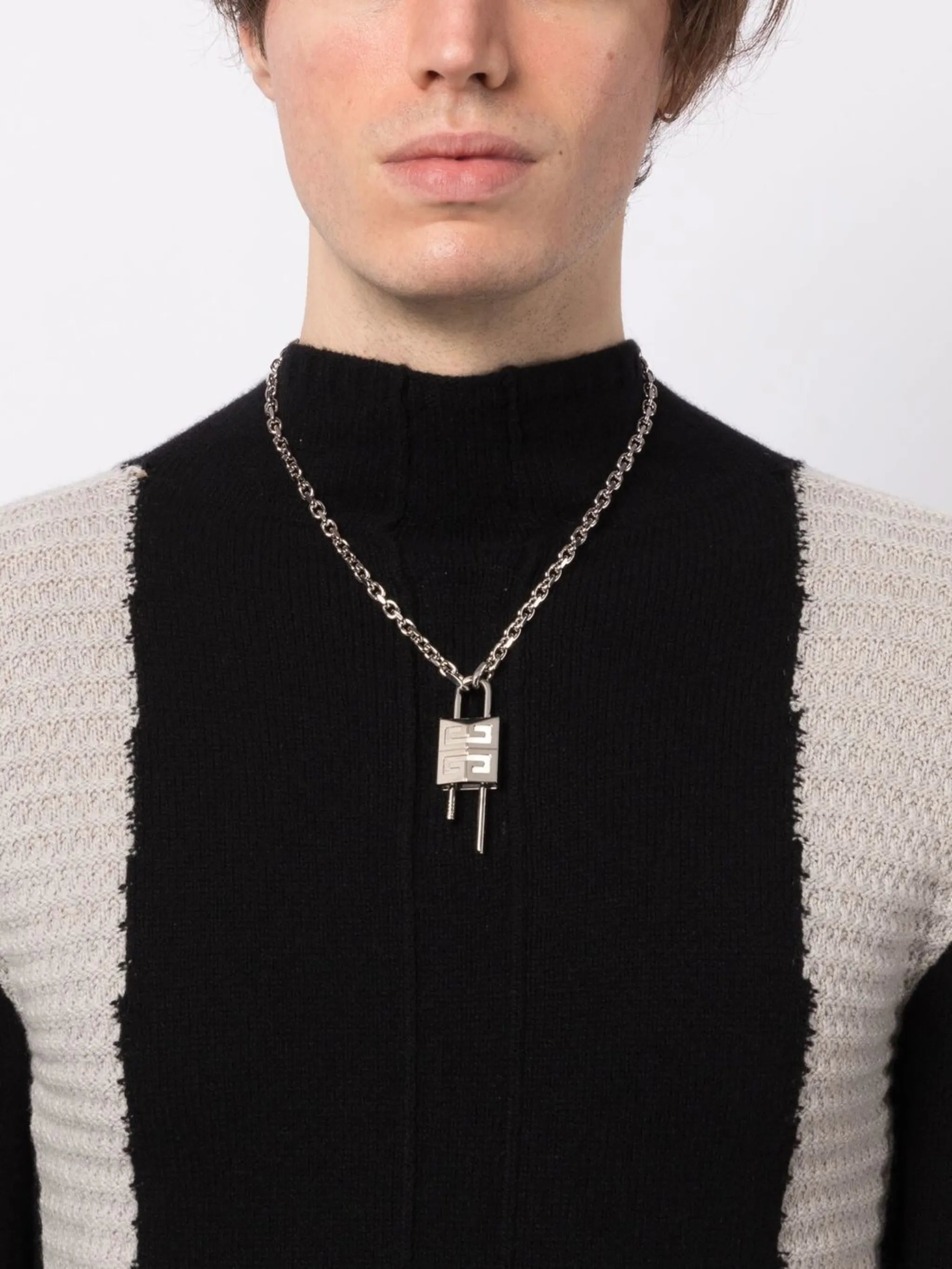 logo-engraved lock necklace