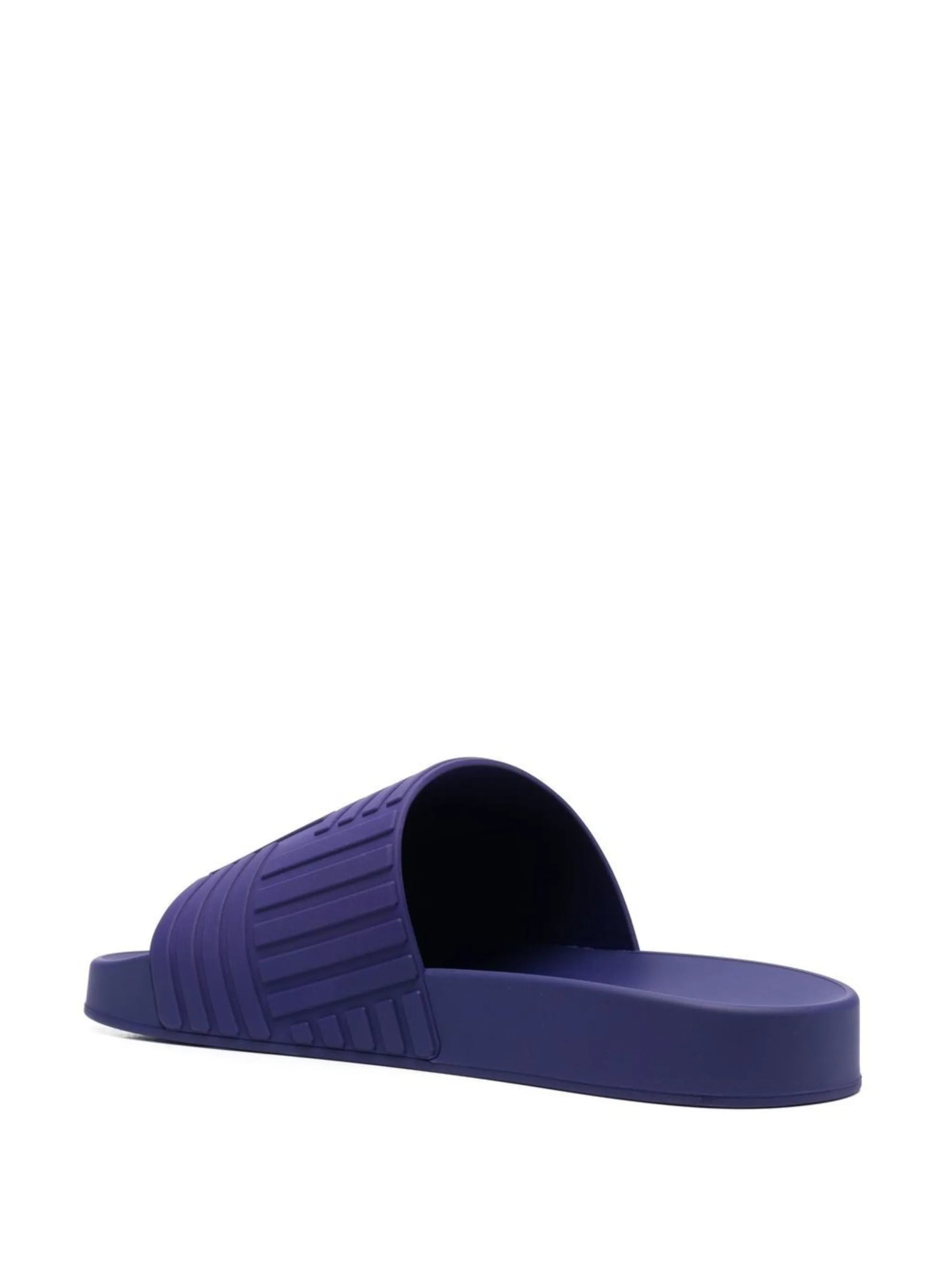 Intrecciato-embossed slides