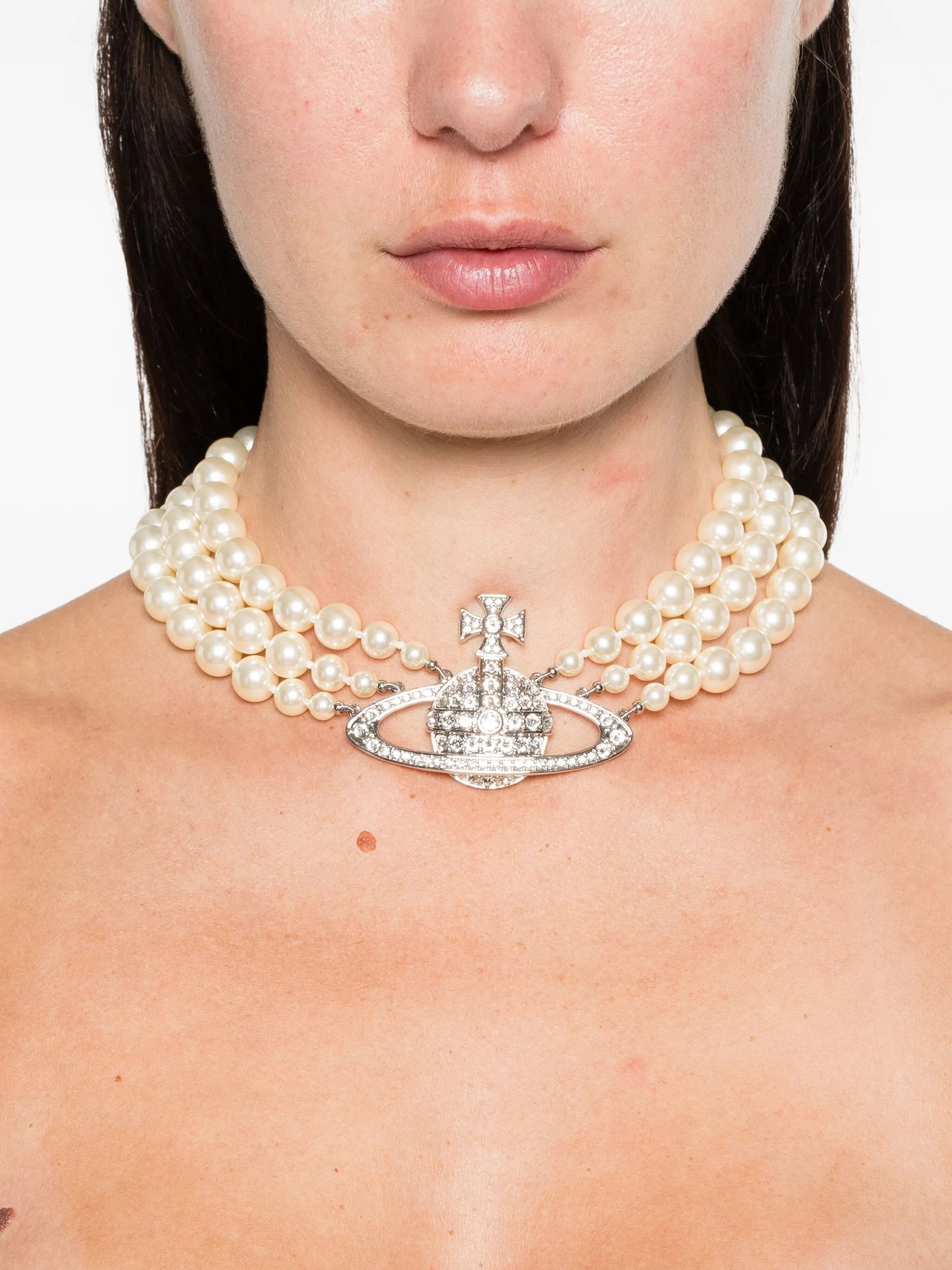 three row pearl bas relief necklace
