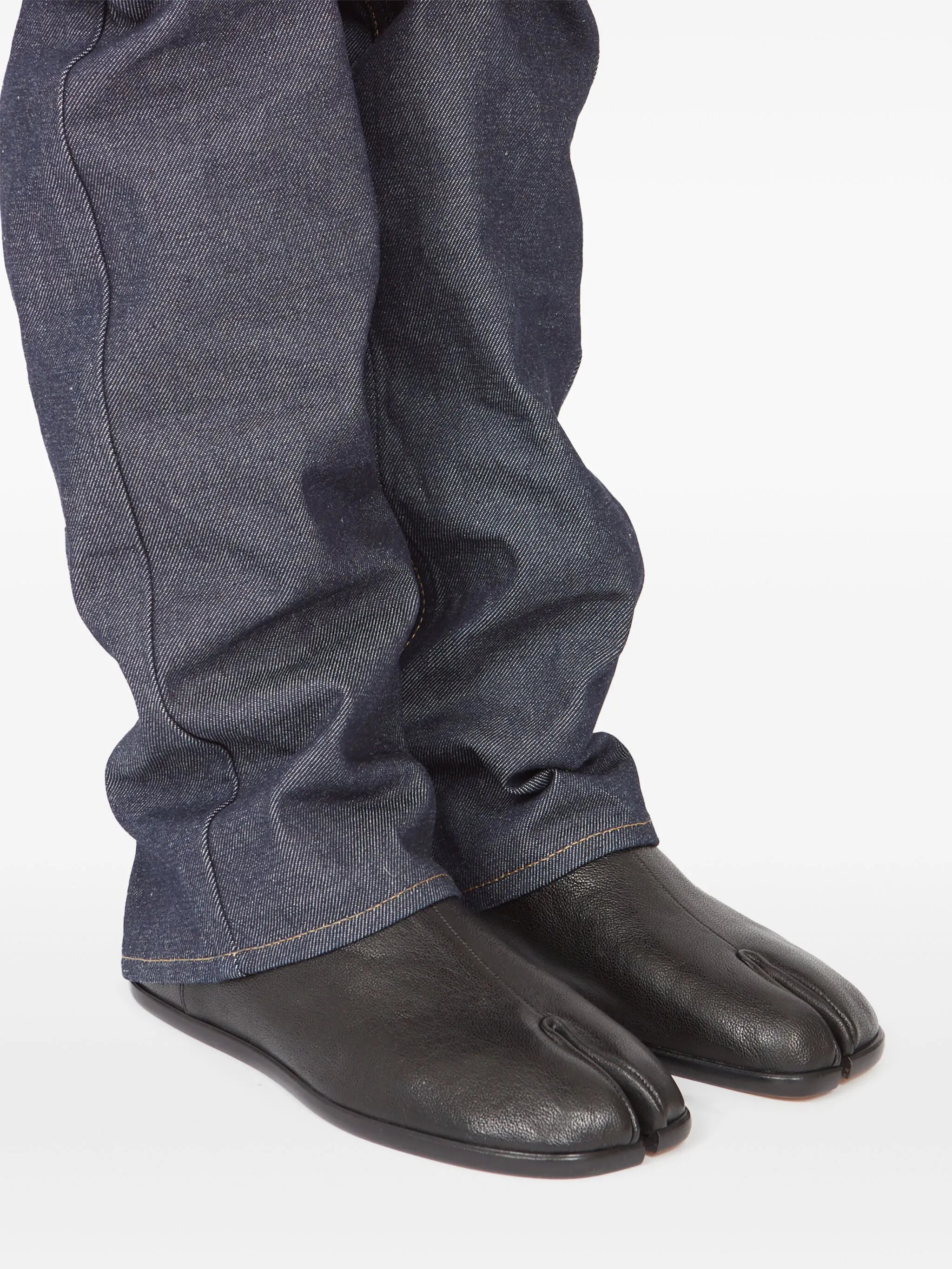 Tabi leather babouche shoes