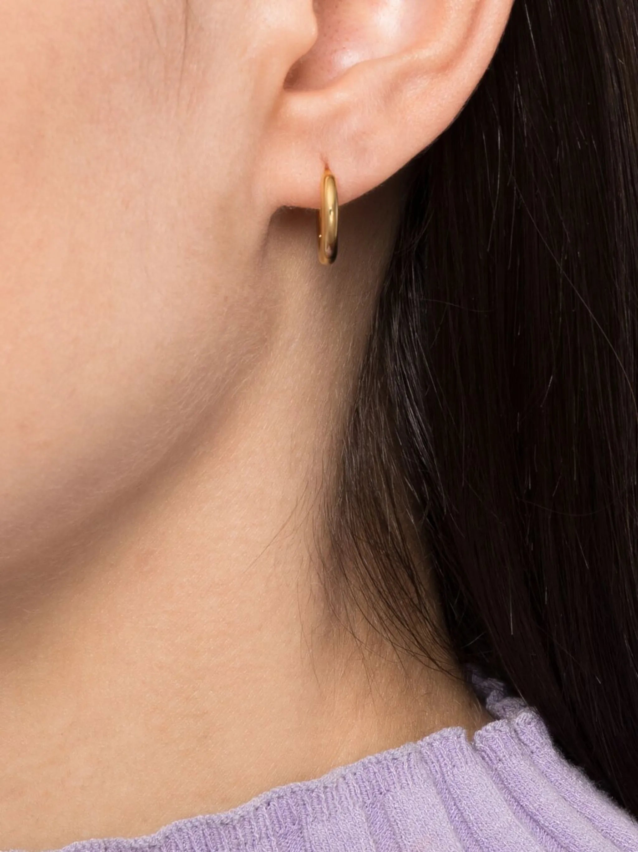 Classic small hoop earrings