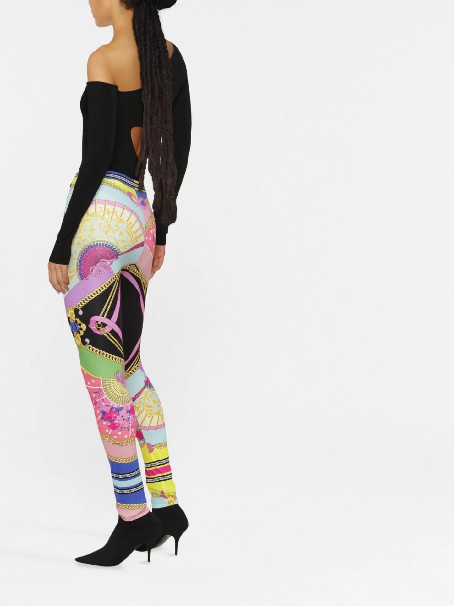 all-over graphic-print leggings