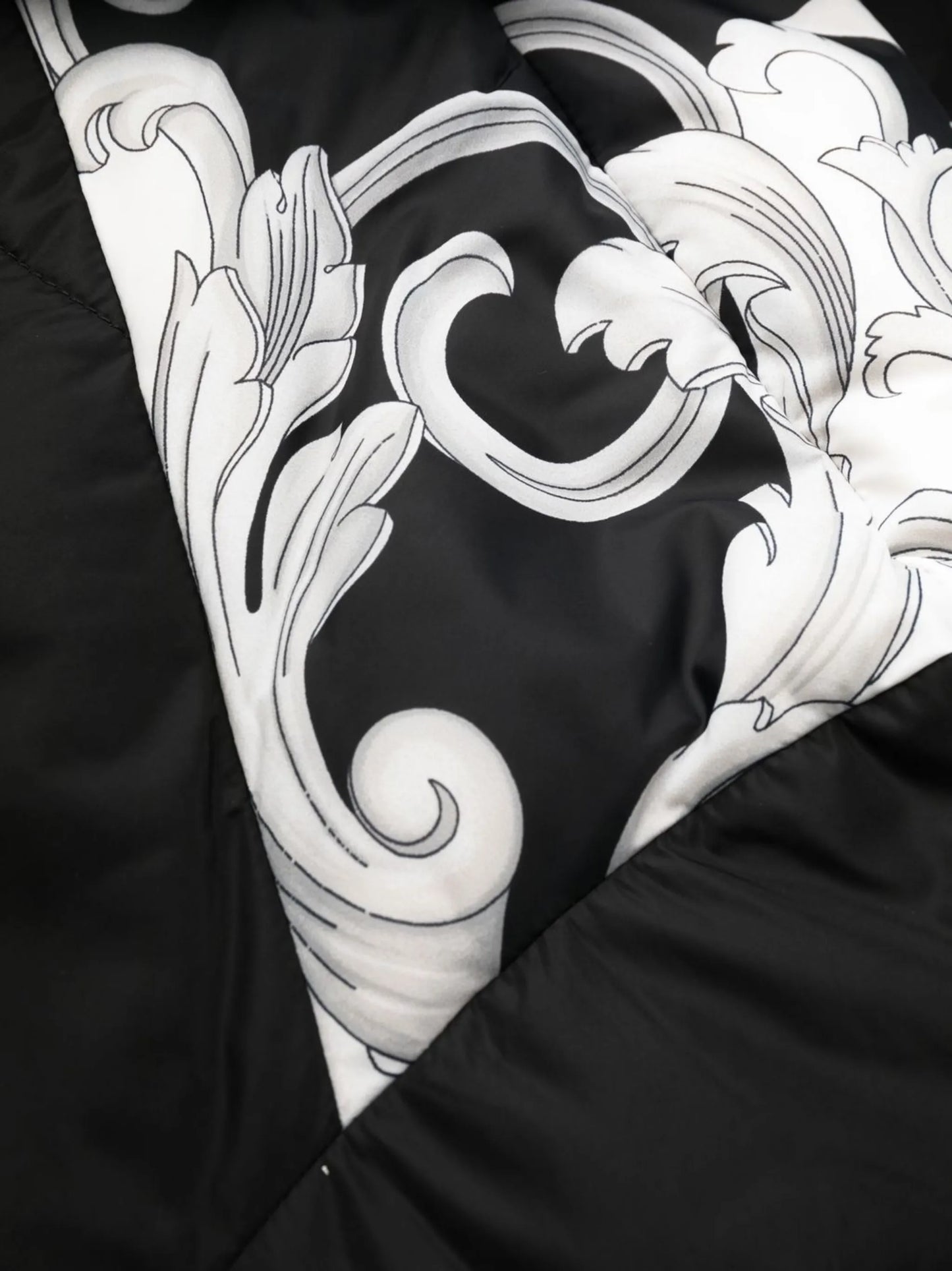 Baroque-print puffer jacket