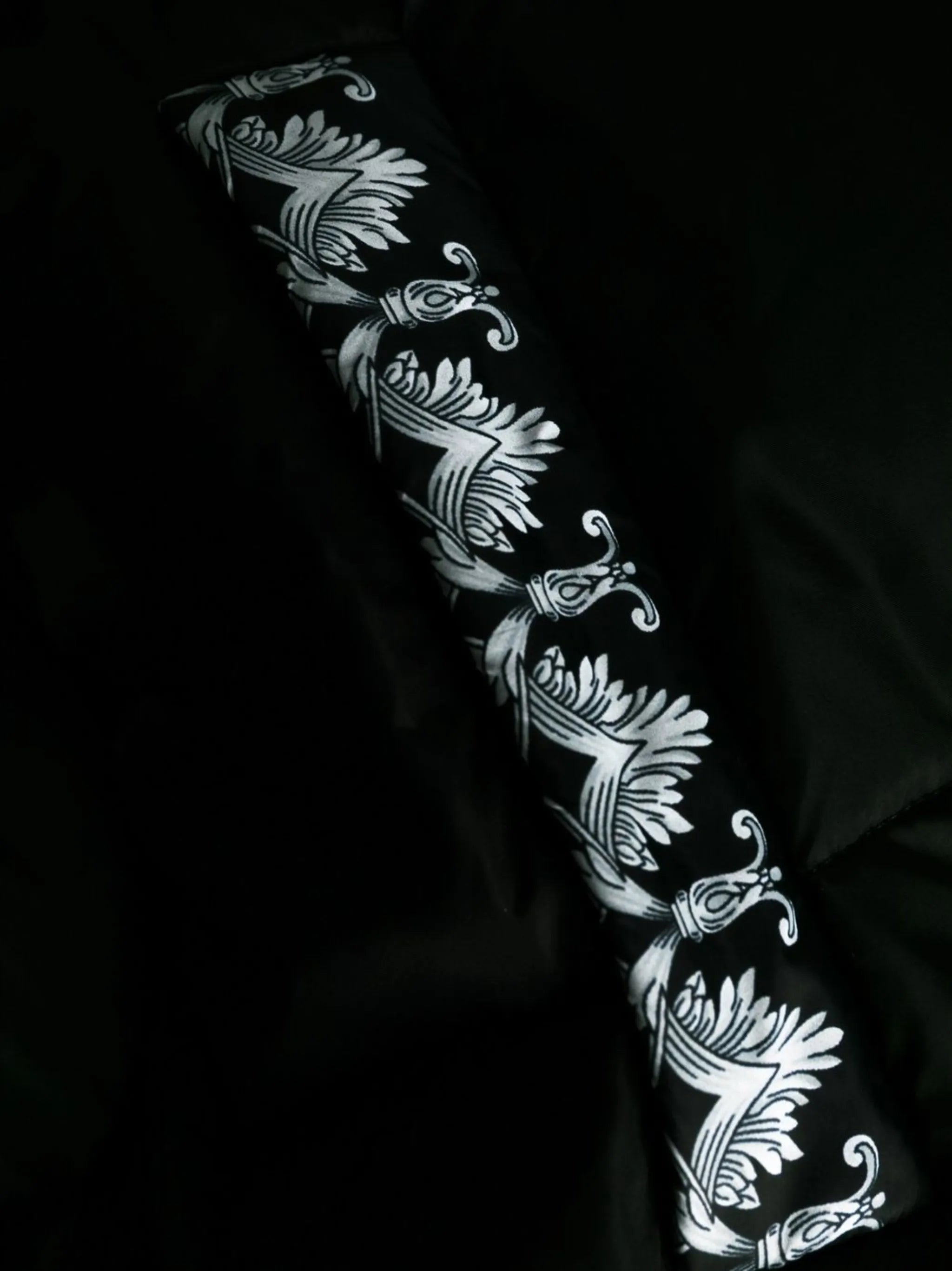 Baroque-print puffer jacket