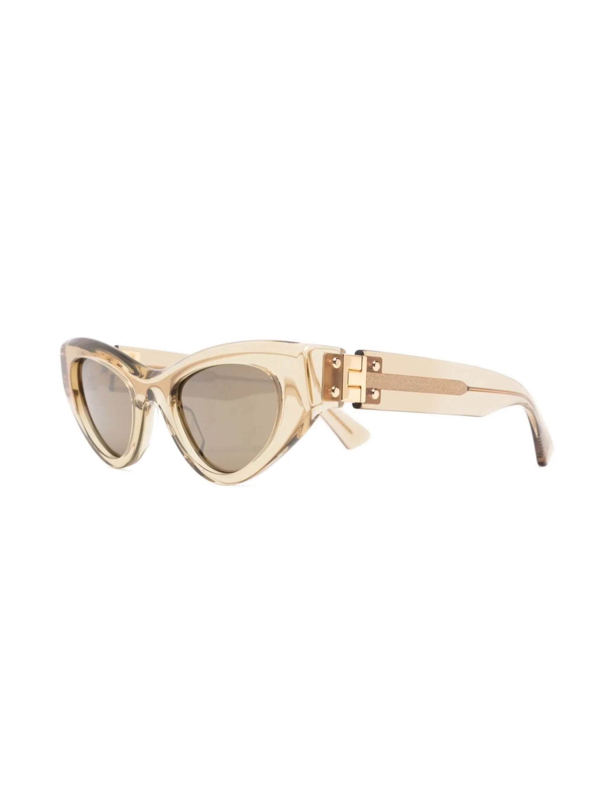 cat-eye frame sunglasses