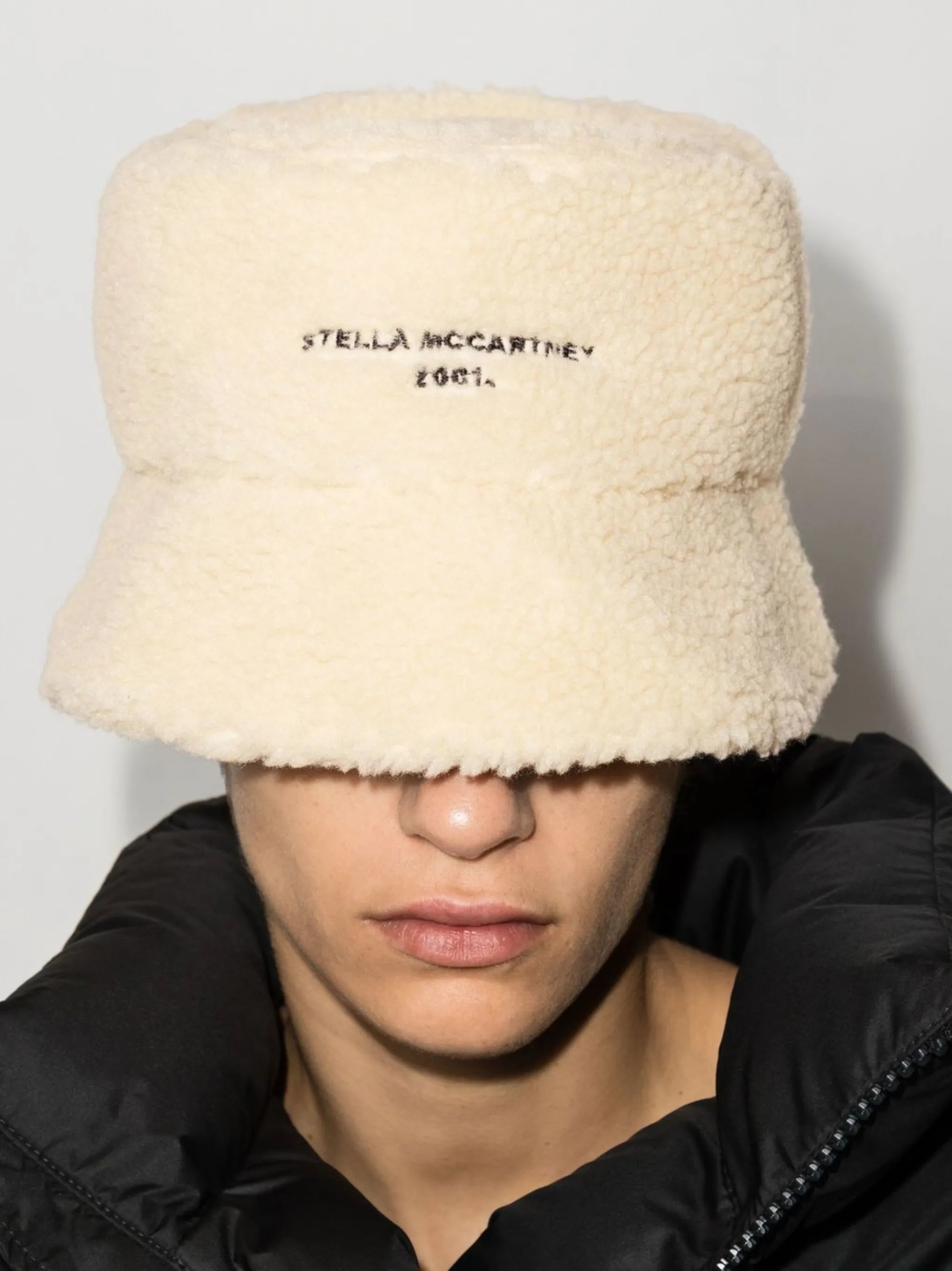 reversible faux-shearling bucket hat