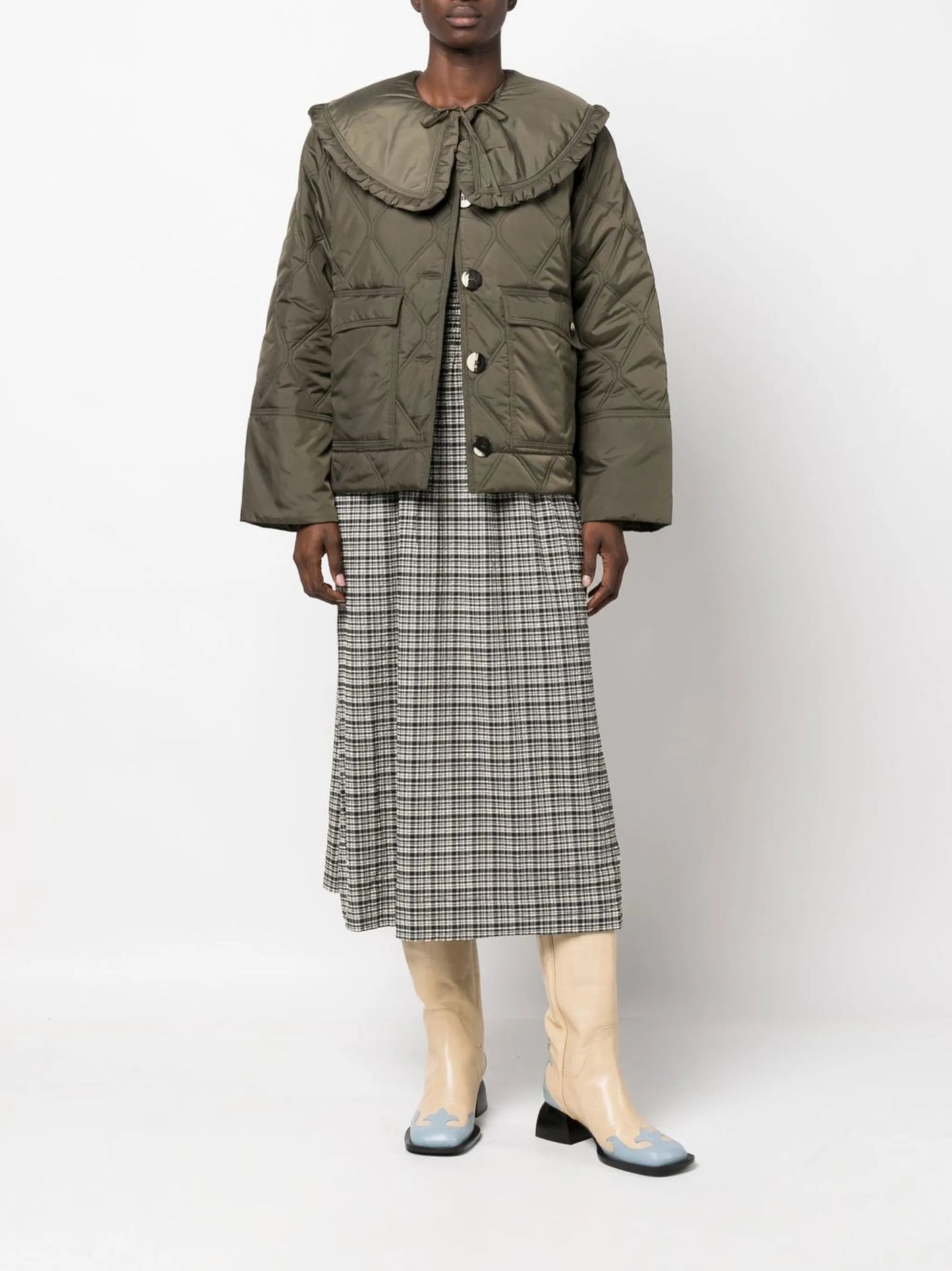 detachable-collar quilted jacket