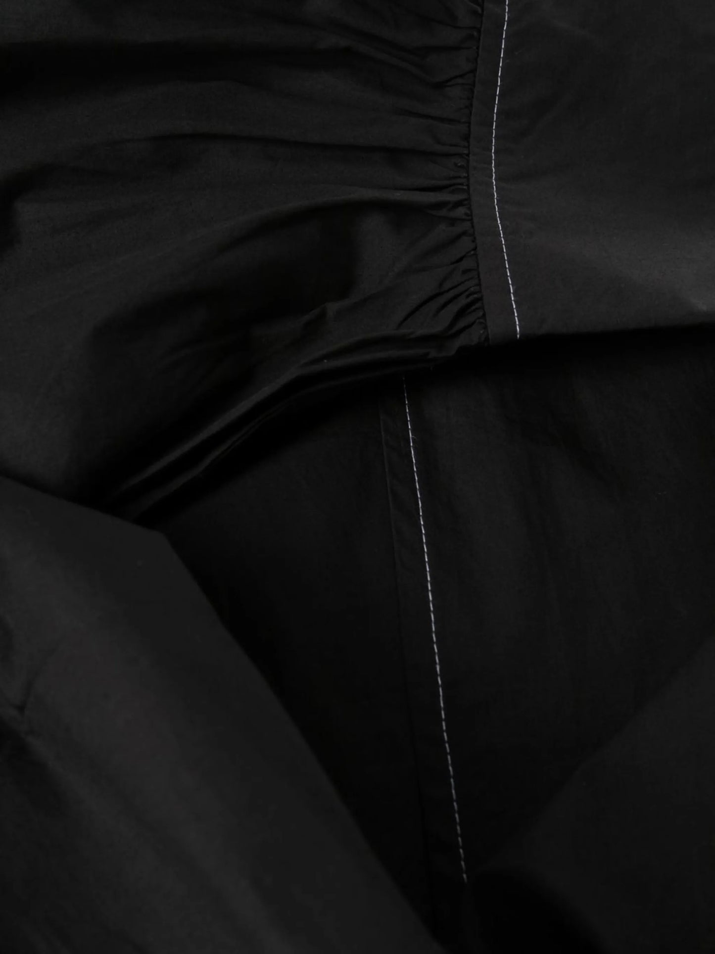puff-sleeved box-pleat dress