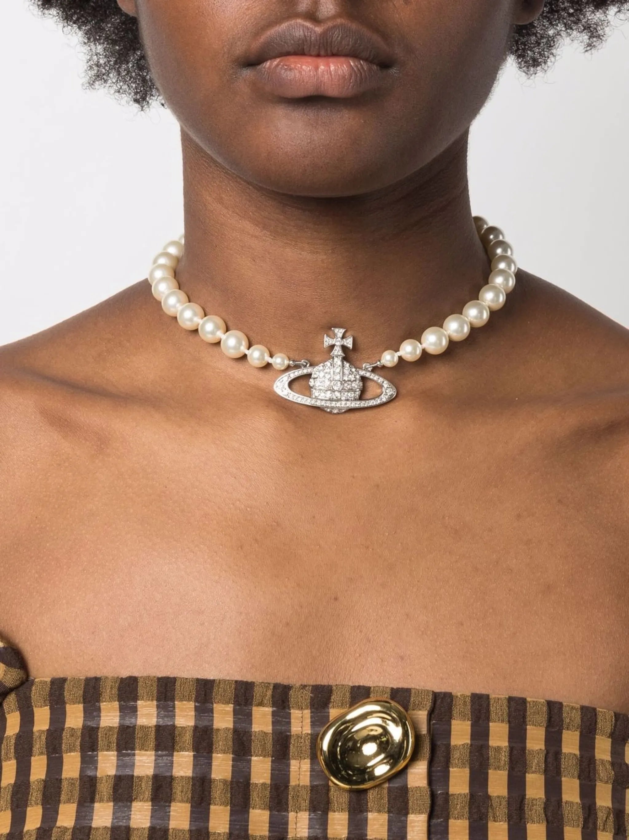 Orb-motif pearl necklace
