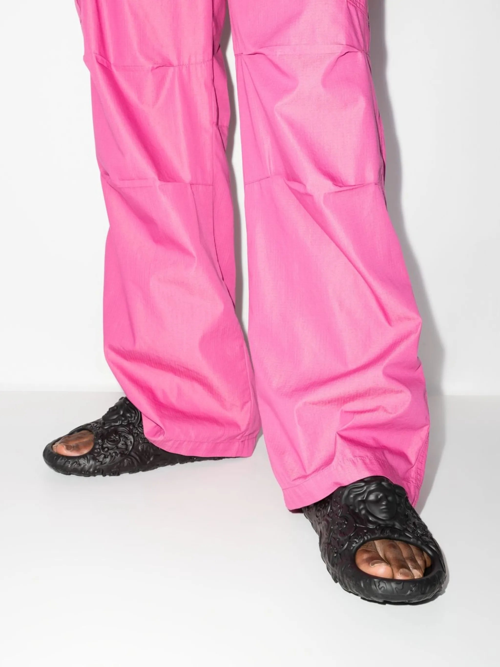 Medusa Dimension embossed slides