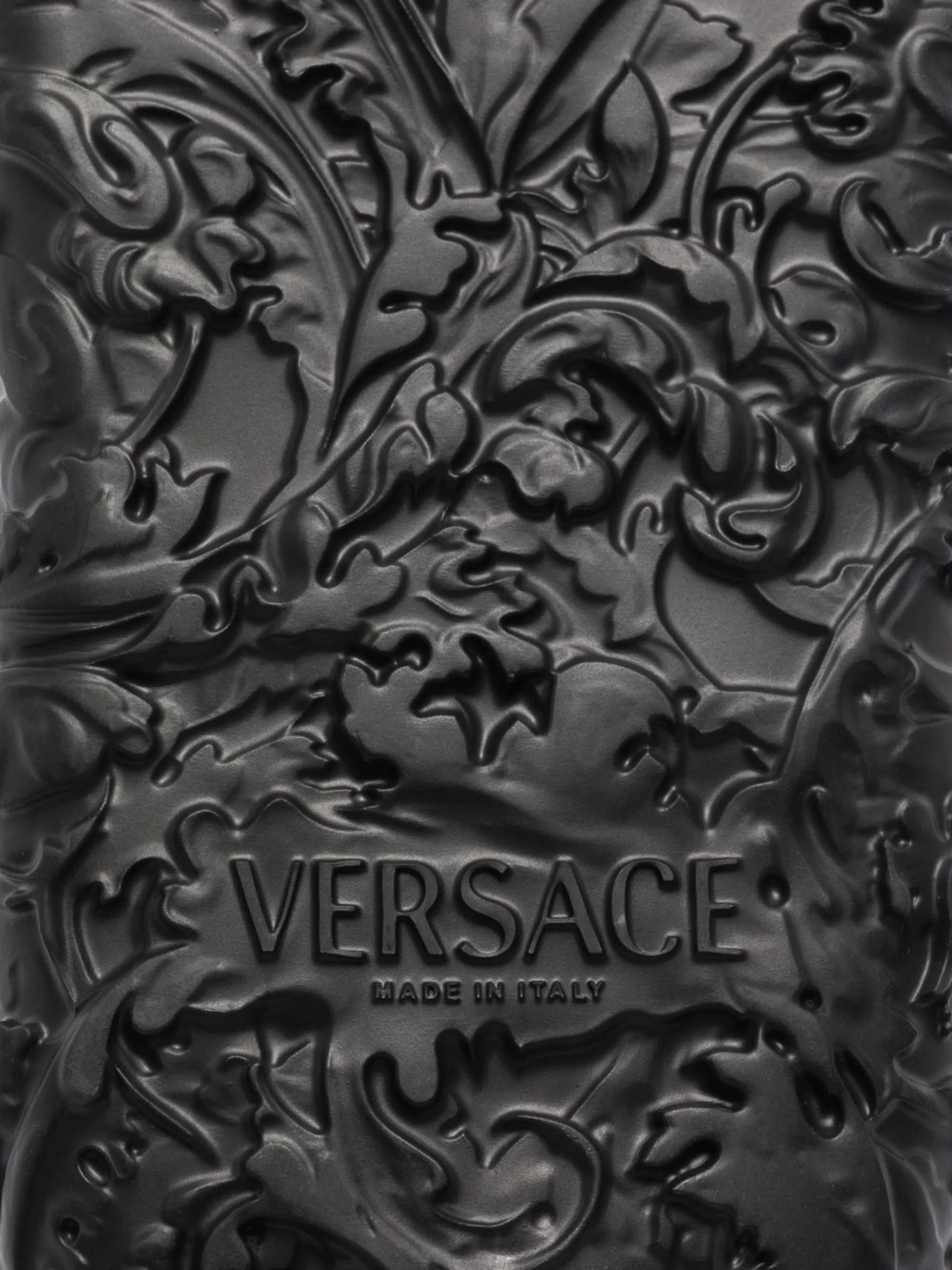Medusa Dimension embossed slides