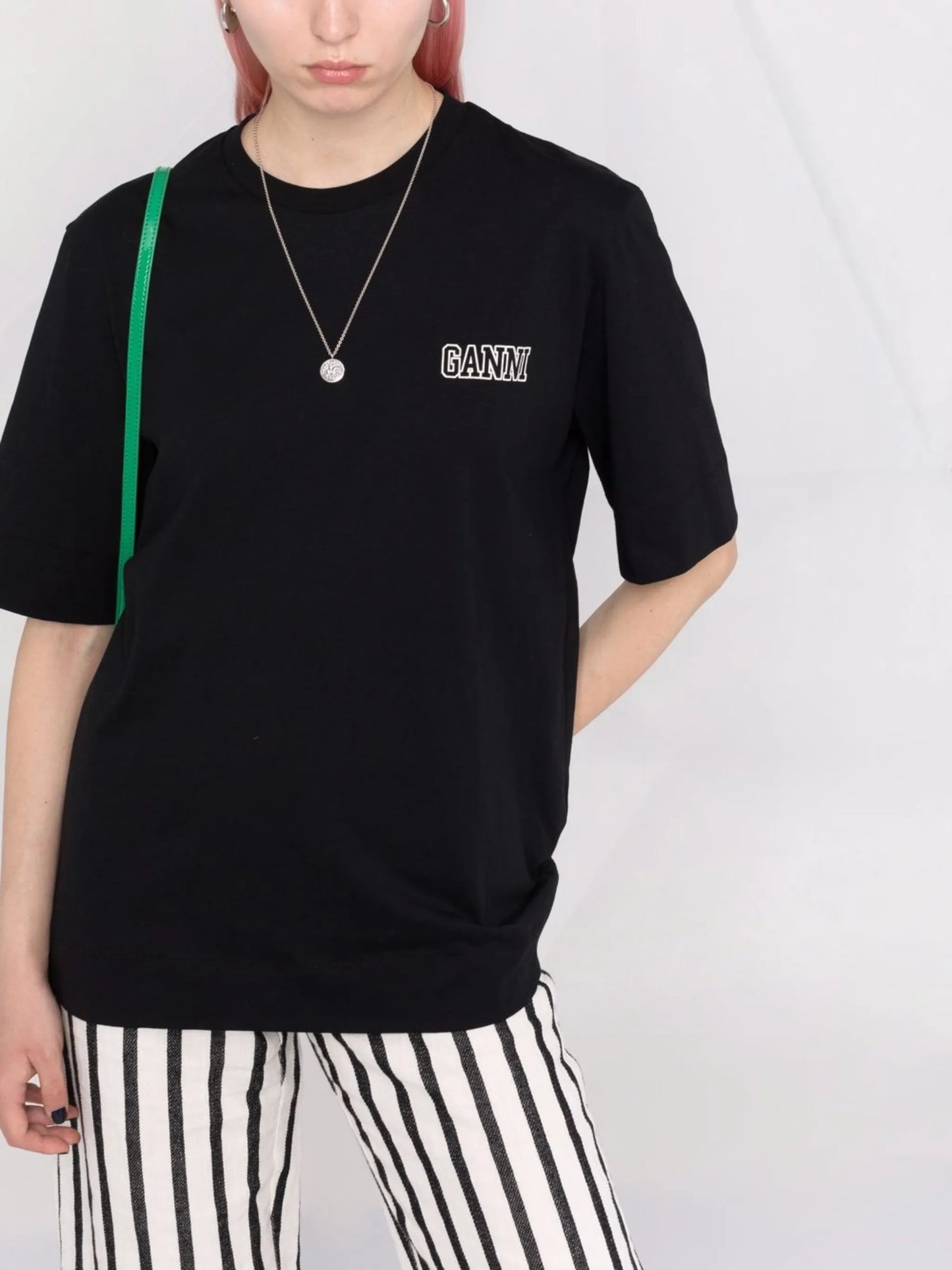 embroidered-logo short-sleeve T-shirt