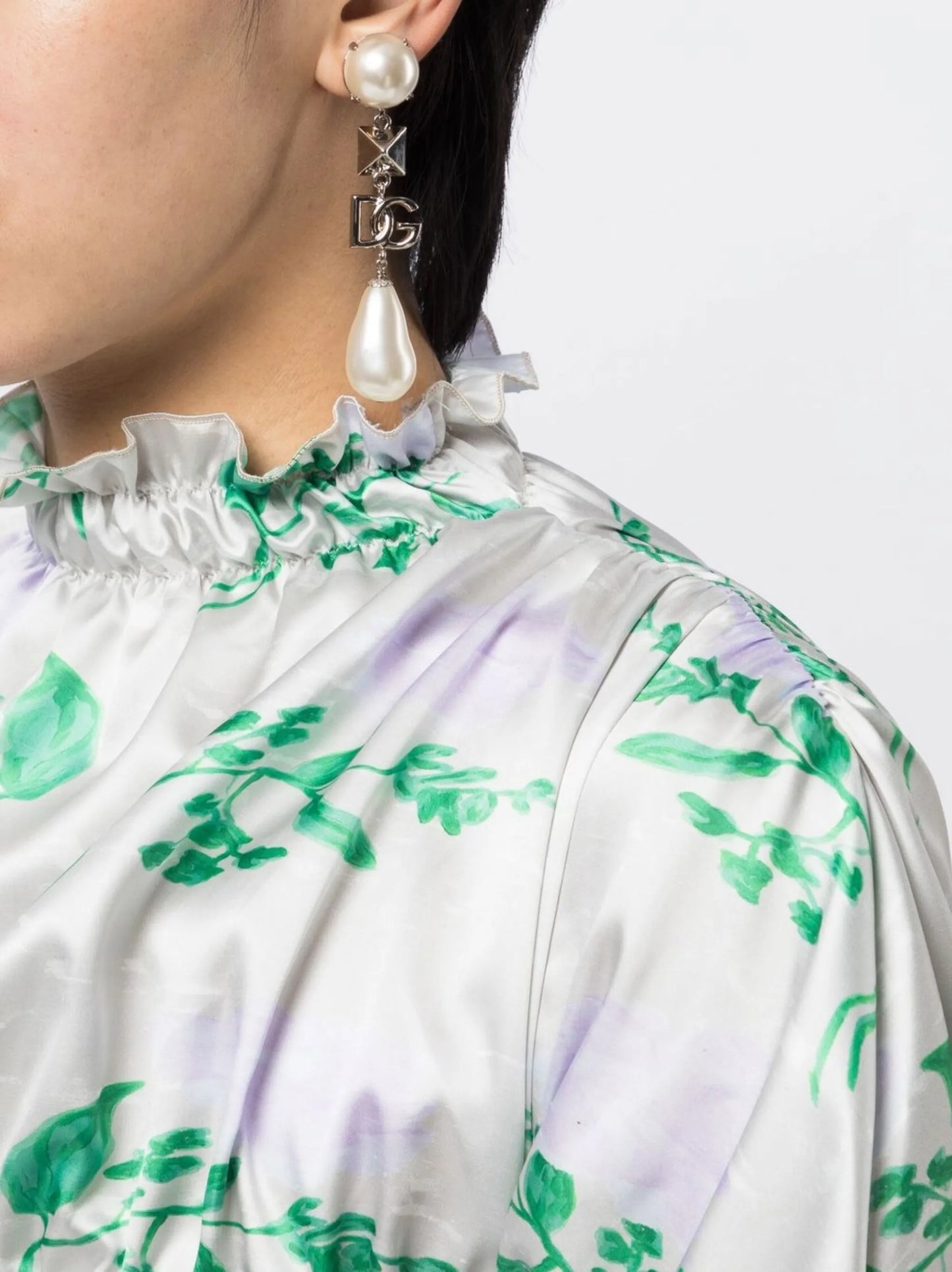 pearl-embellished clip-on earrings