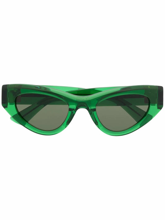 cat-eye frame sunglasses