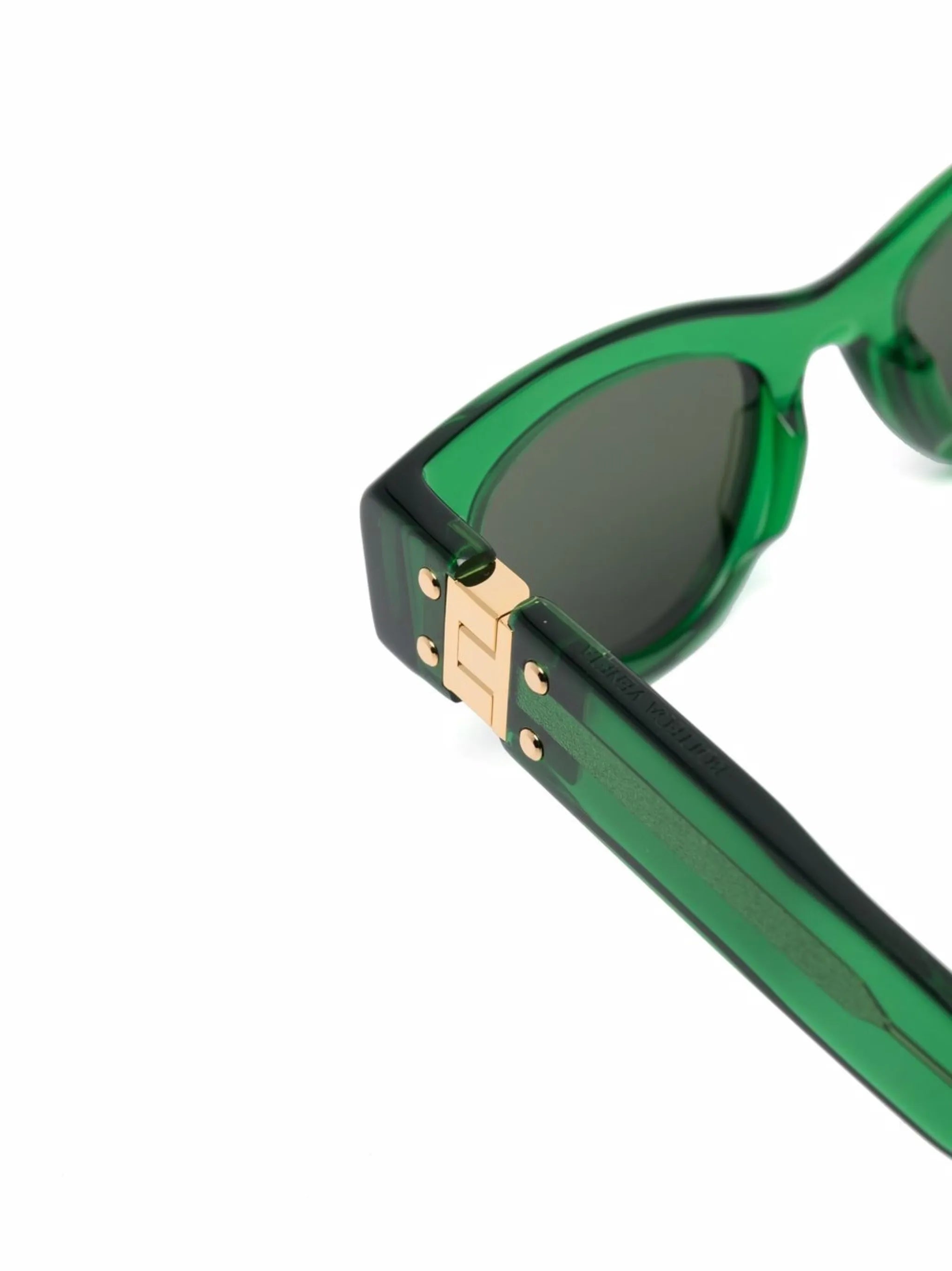 cat-eye frame sunglasses