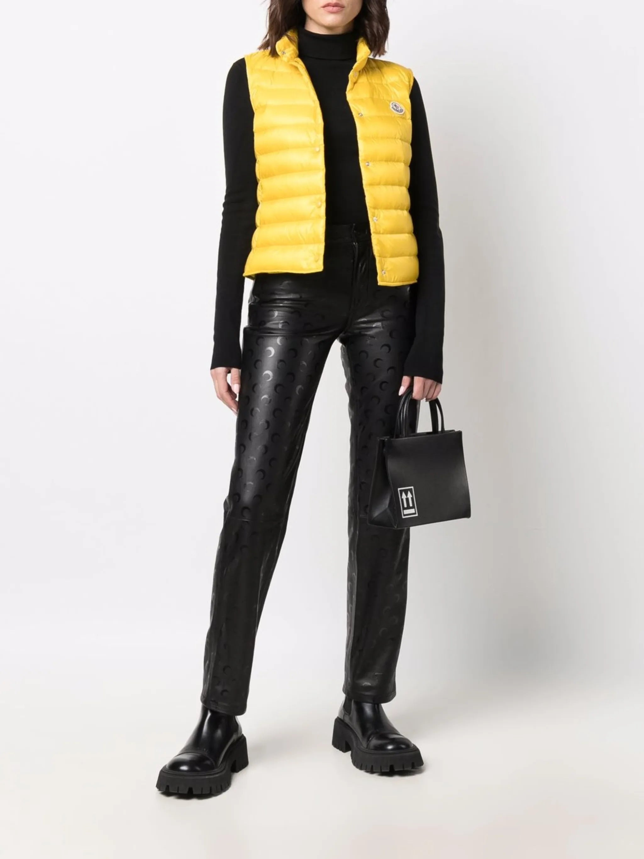 padded down logo gilet