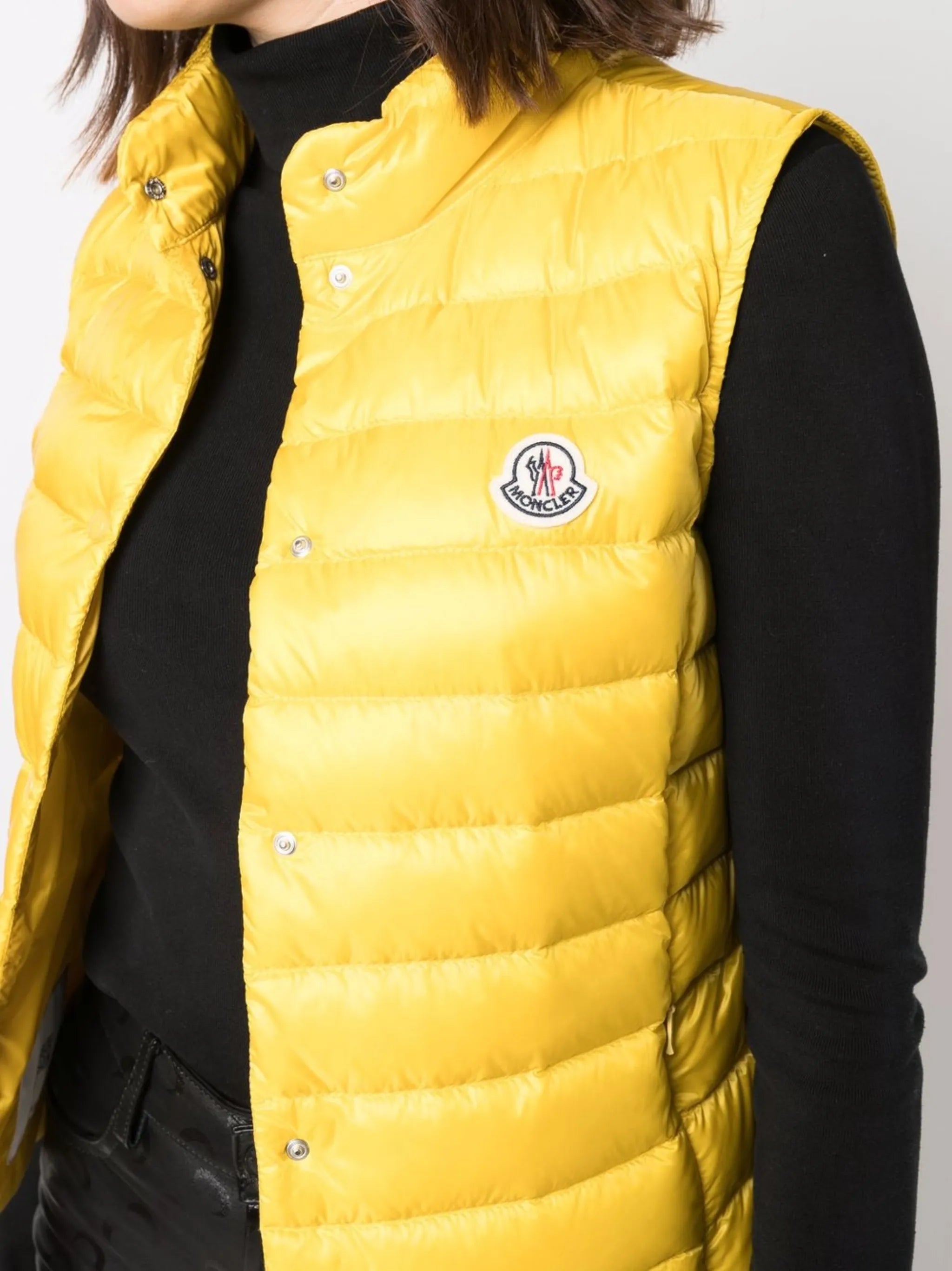 padded down logo gilet