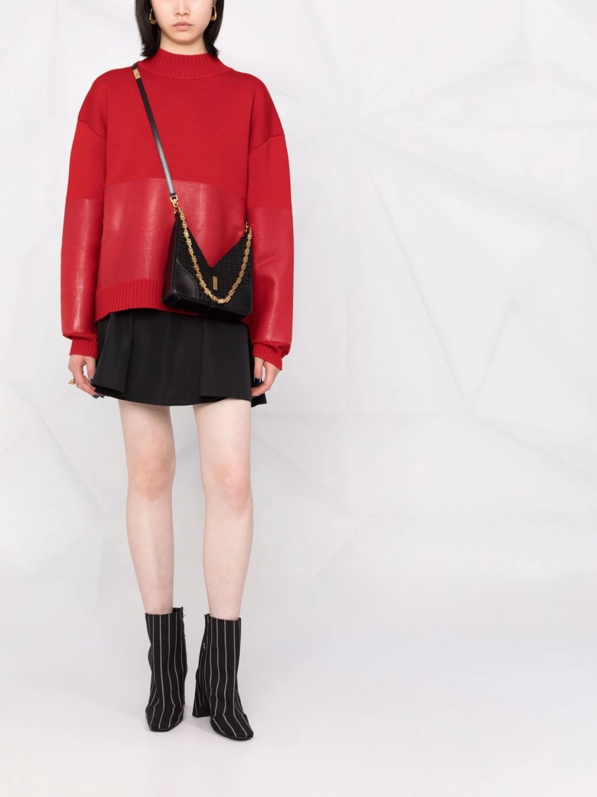 4G-motif shoulder bag