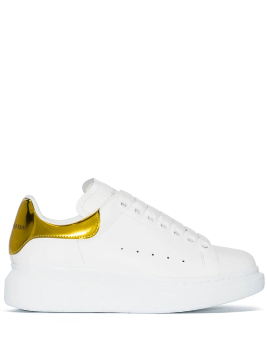 Oversized low-top sneakers