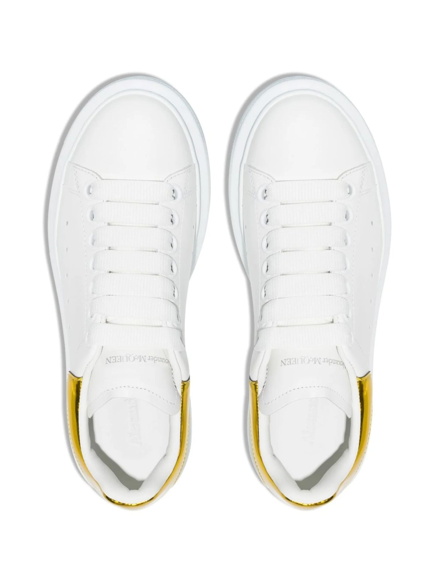 Oversized low-top sneakers