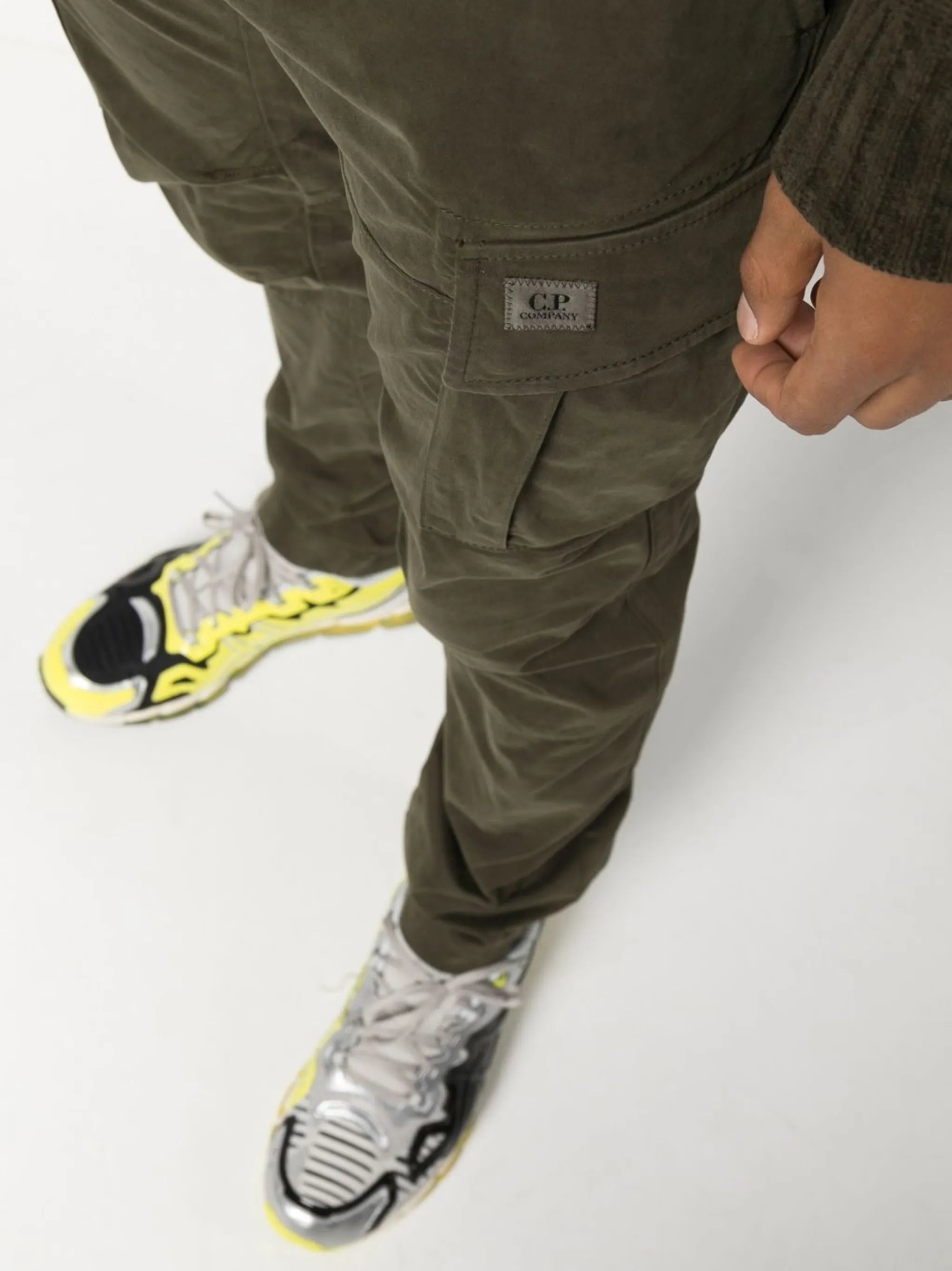 logo-patch tapered cargo trousers