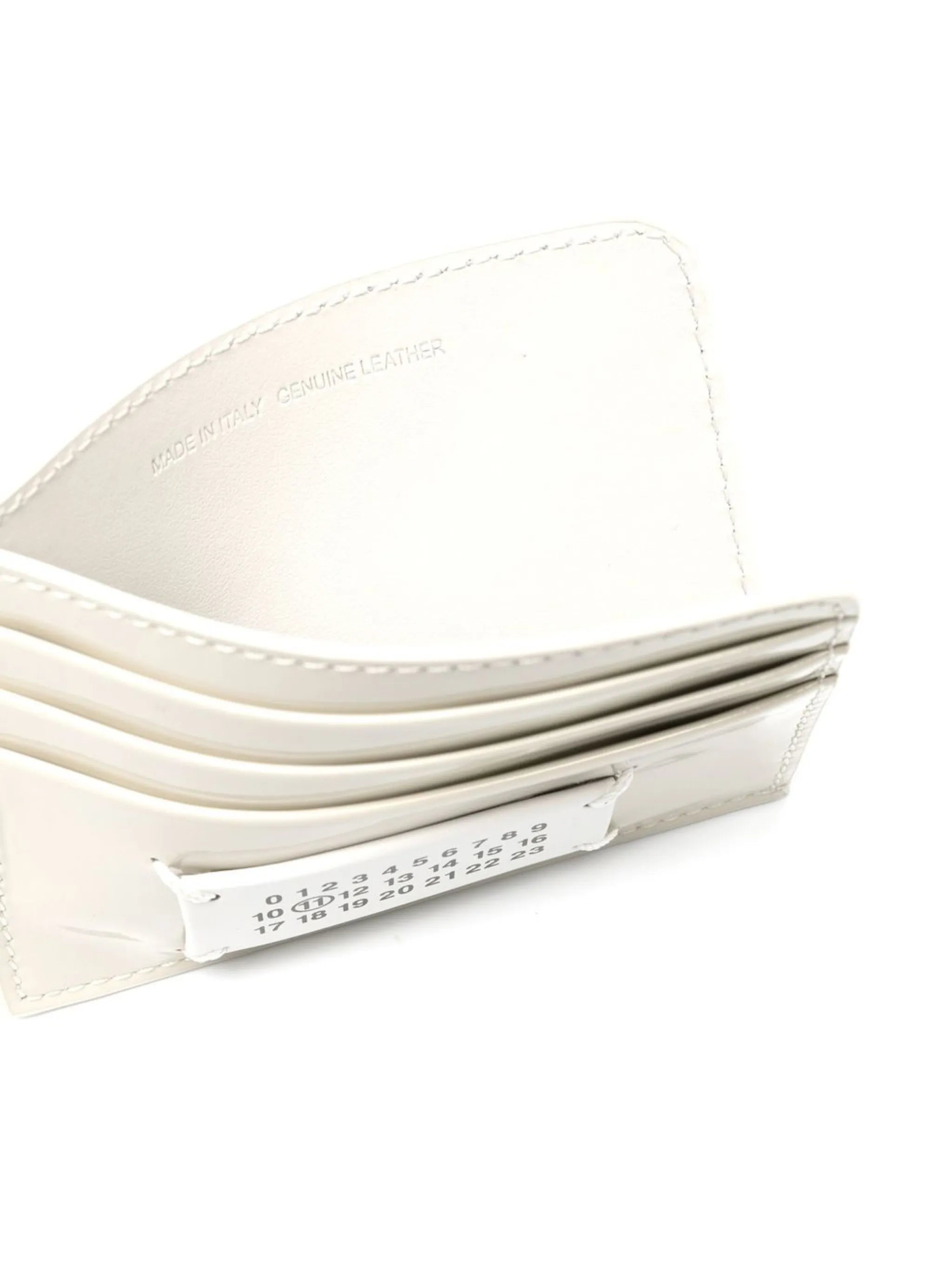 Vernice logo-appliqué card holder