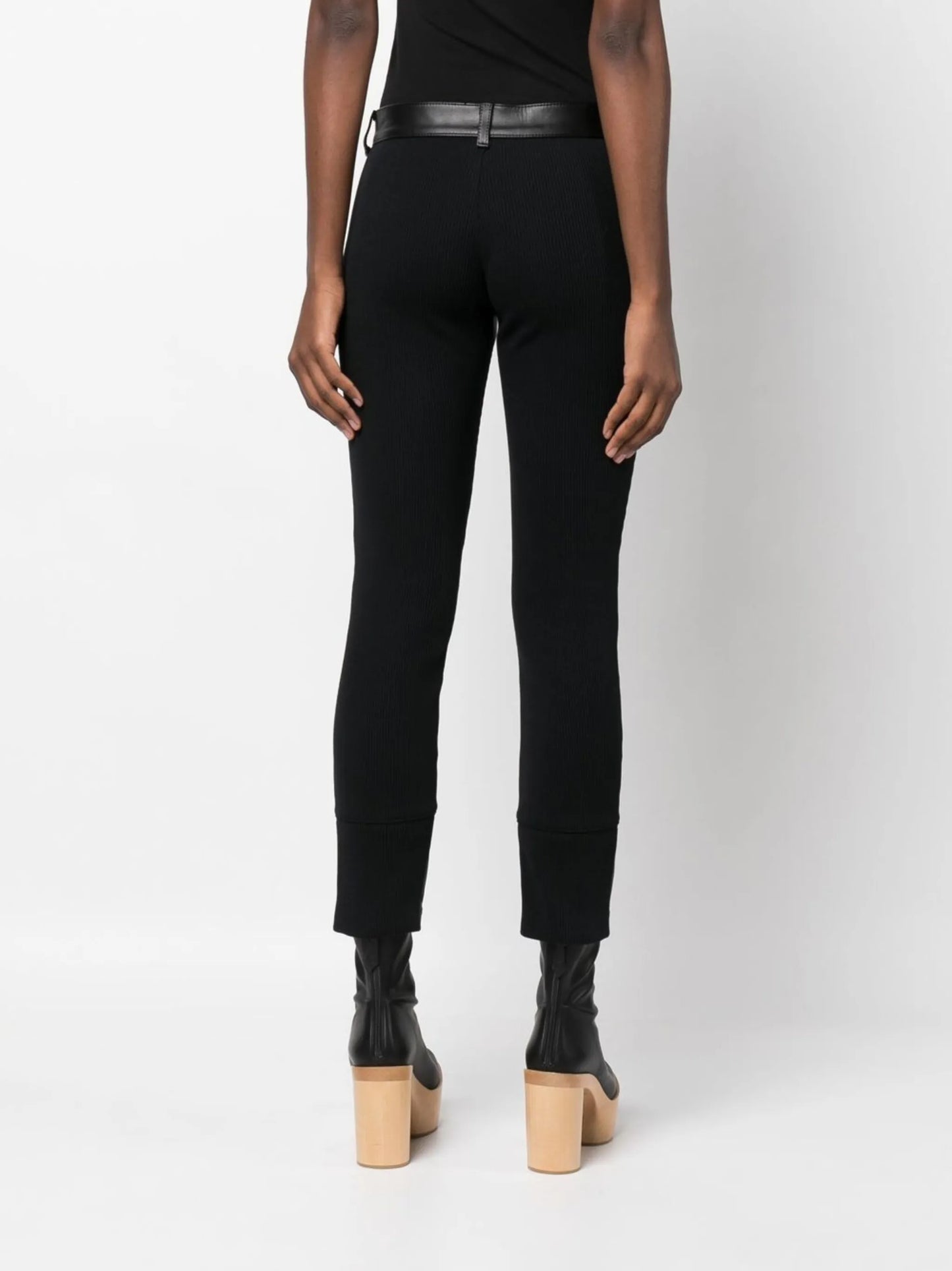 low-rise cropped trousers