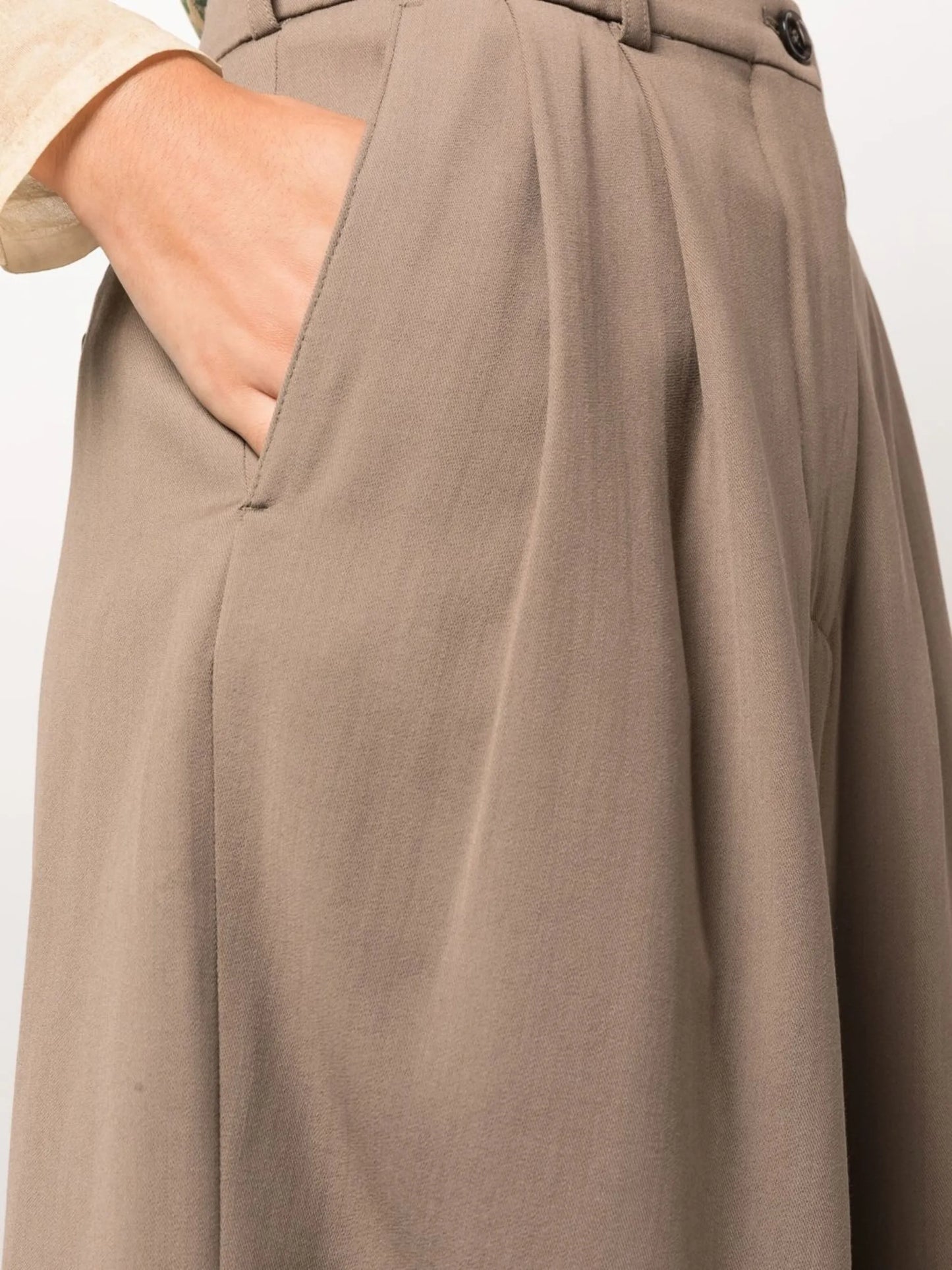 Rassy knee-length shorts