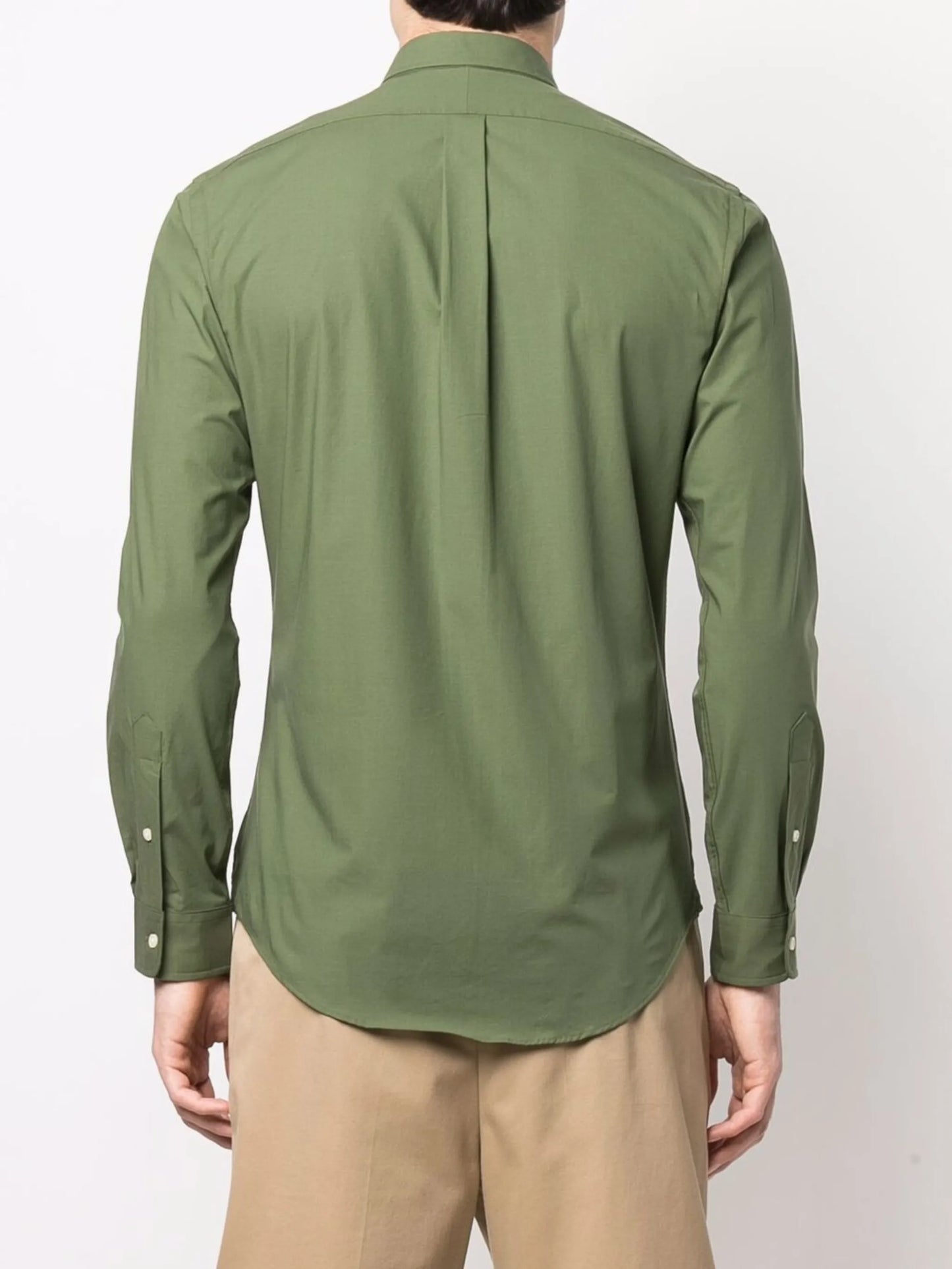 long-sleeve buttoned collar shirt