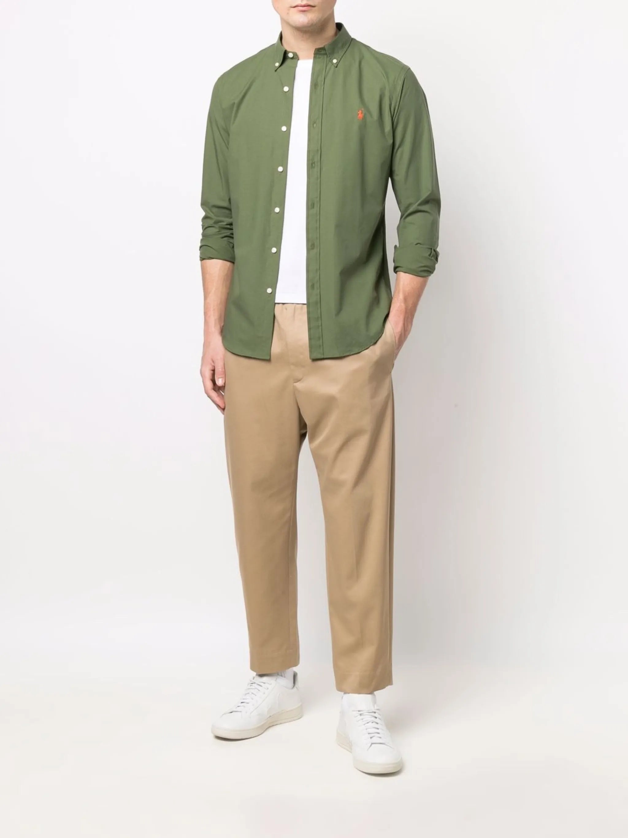 long-sleeve buttoned collar shirt