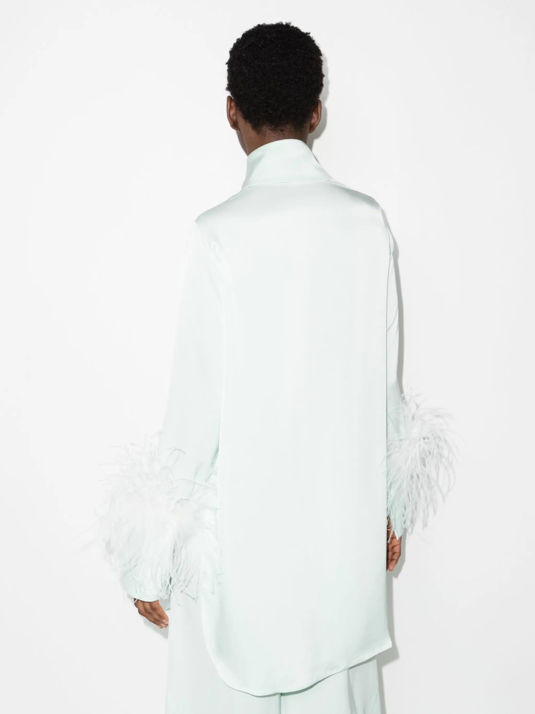oversize-collar feather-trim shirt