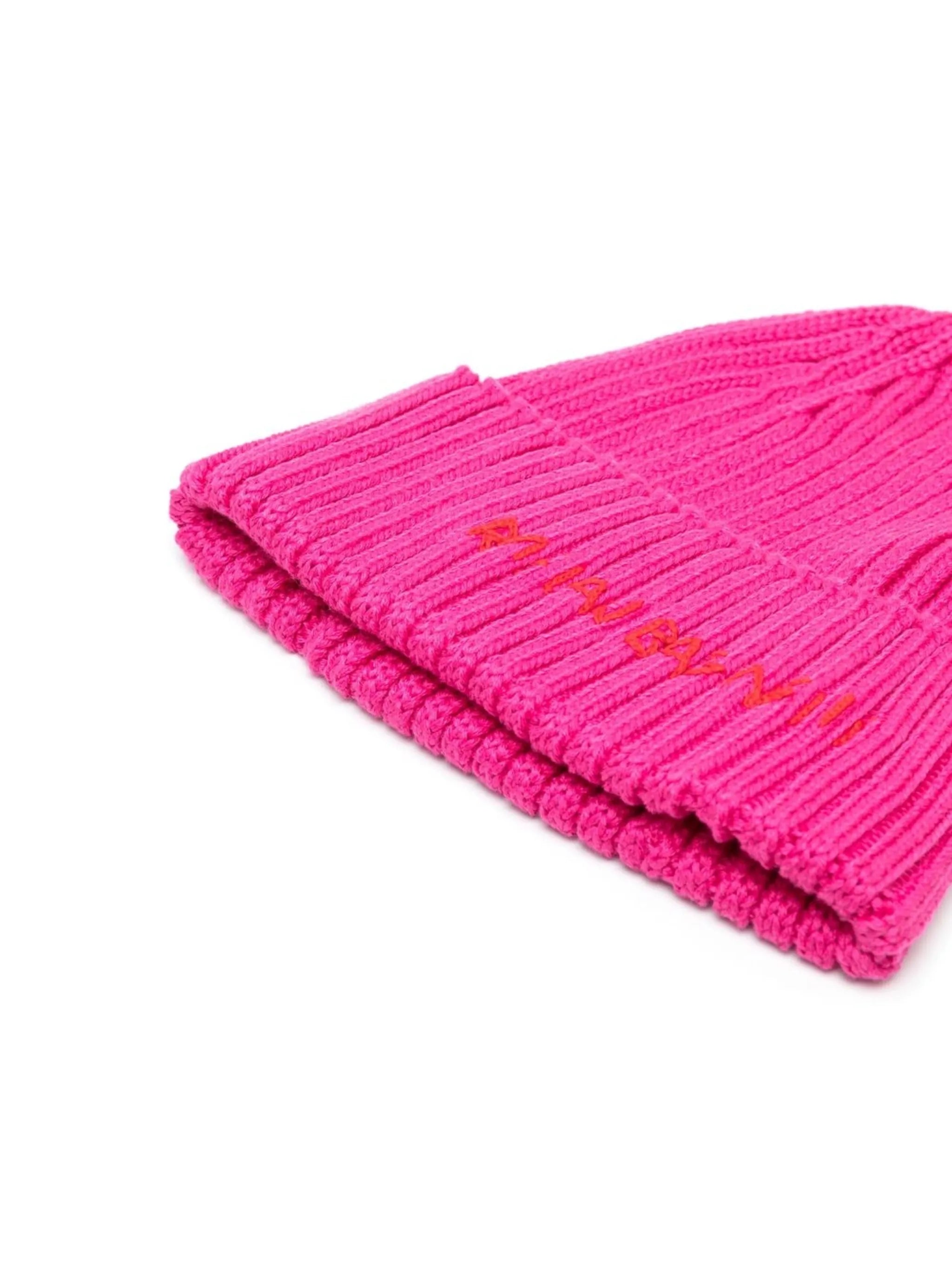 embroidered-logo ribbed-knit beanie