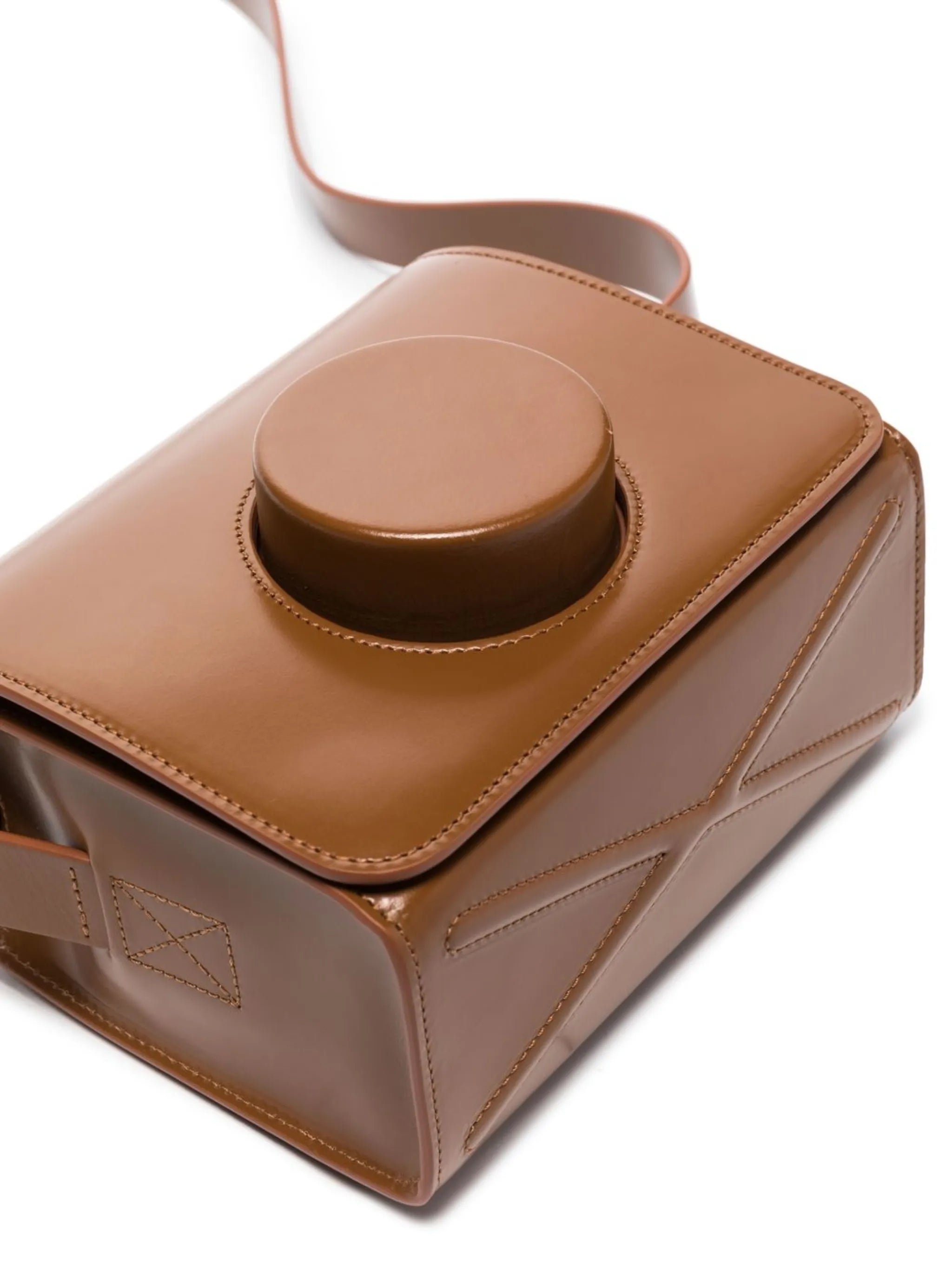 Camera boxy crossbody bag