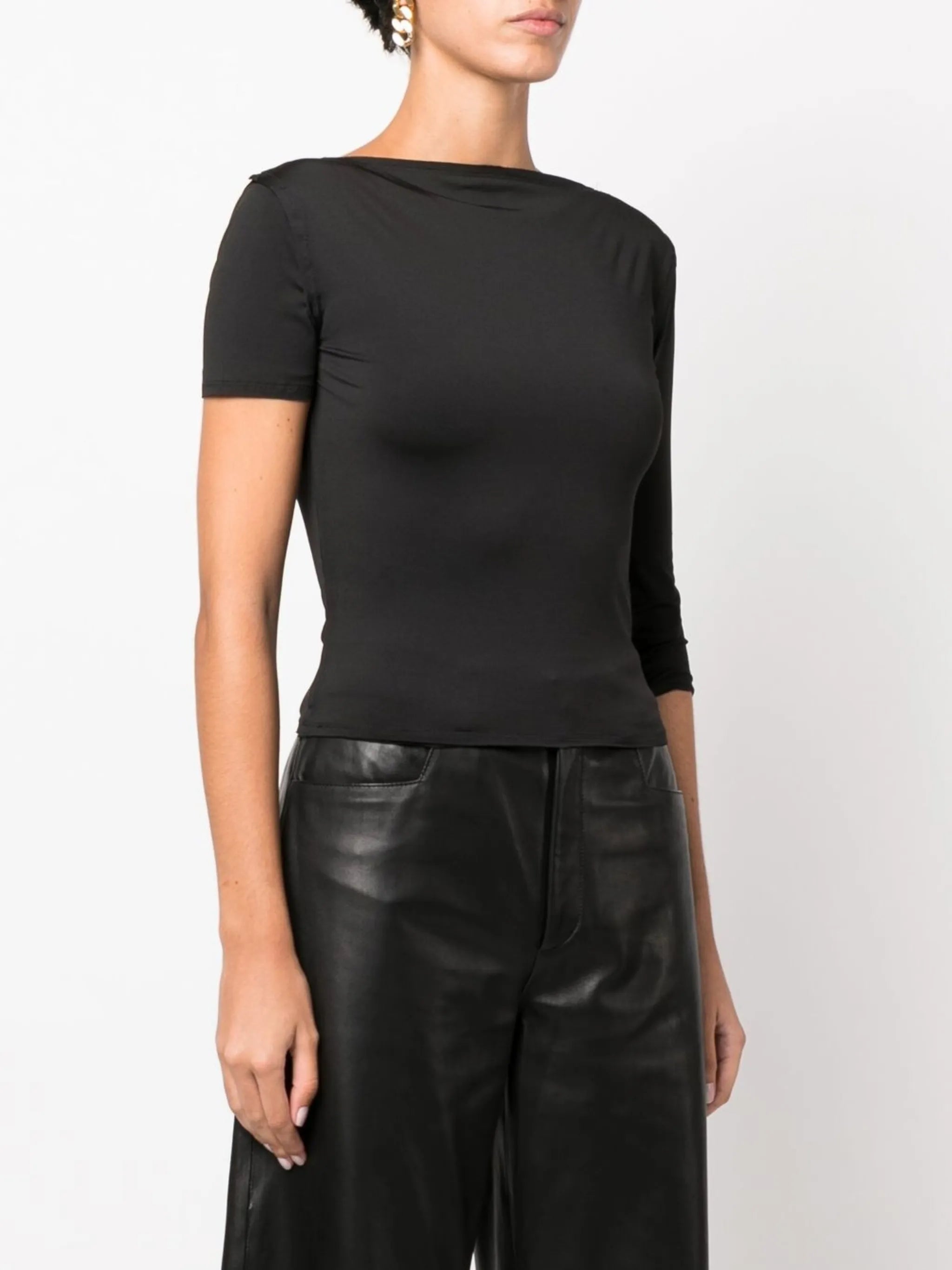boat-neck T-shirt
