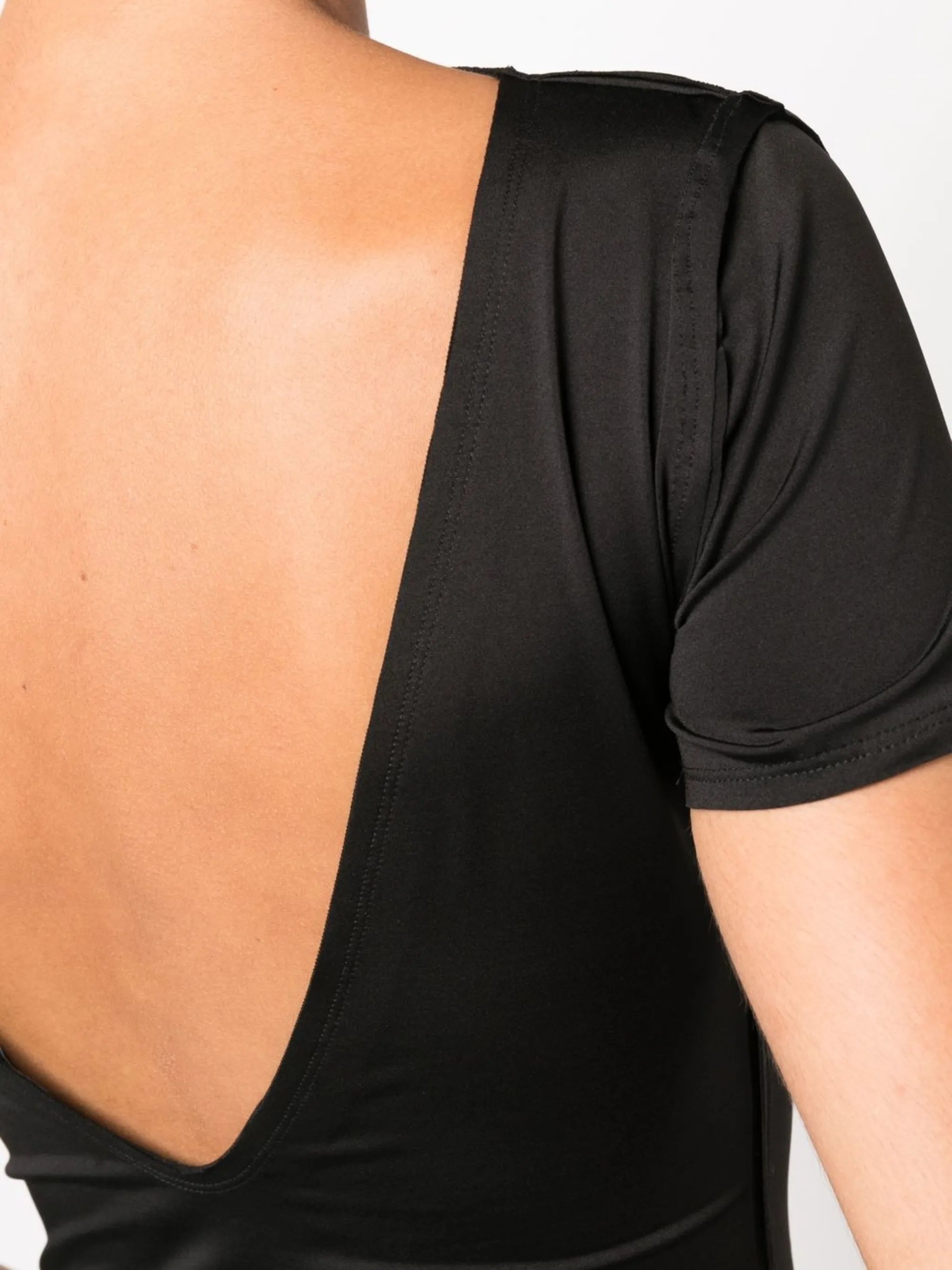 boat-neck T-shirt