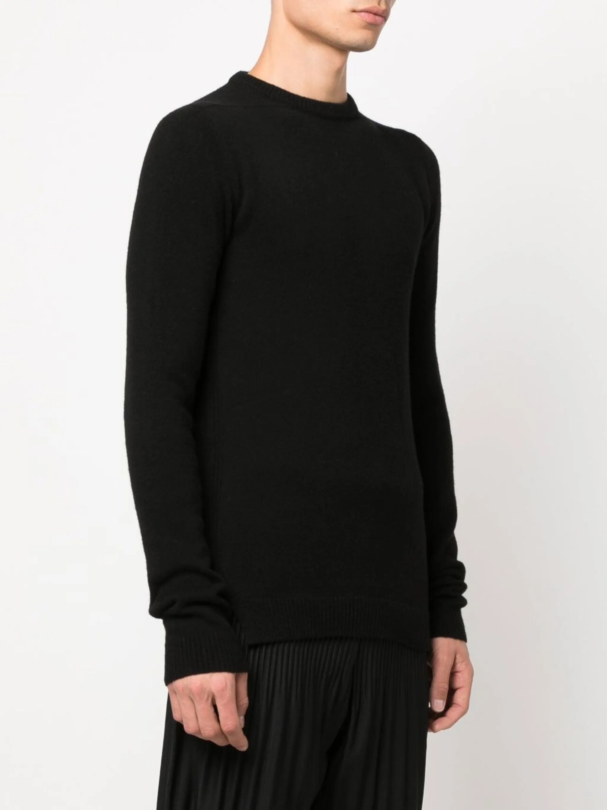 crew-neck knitted jumper