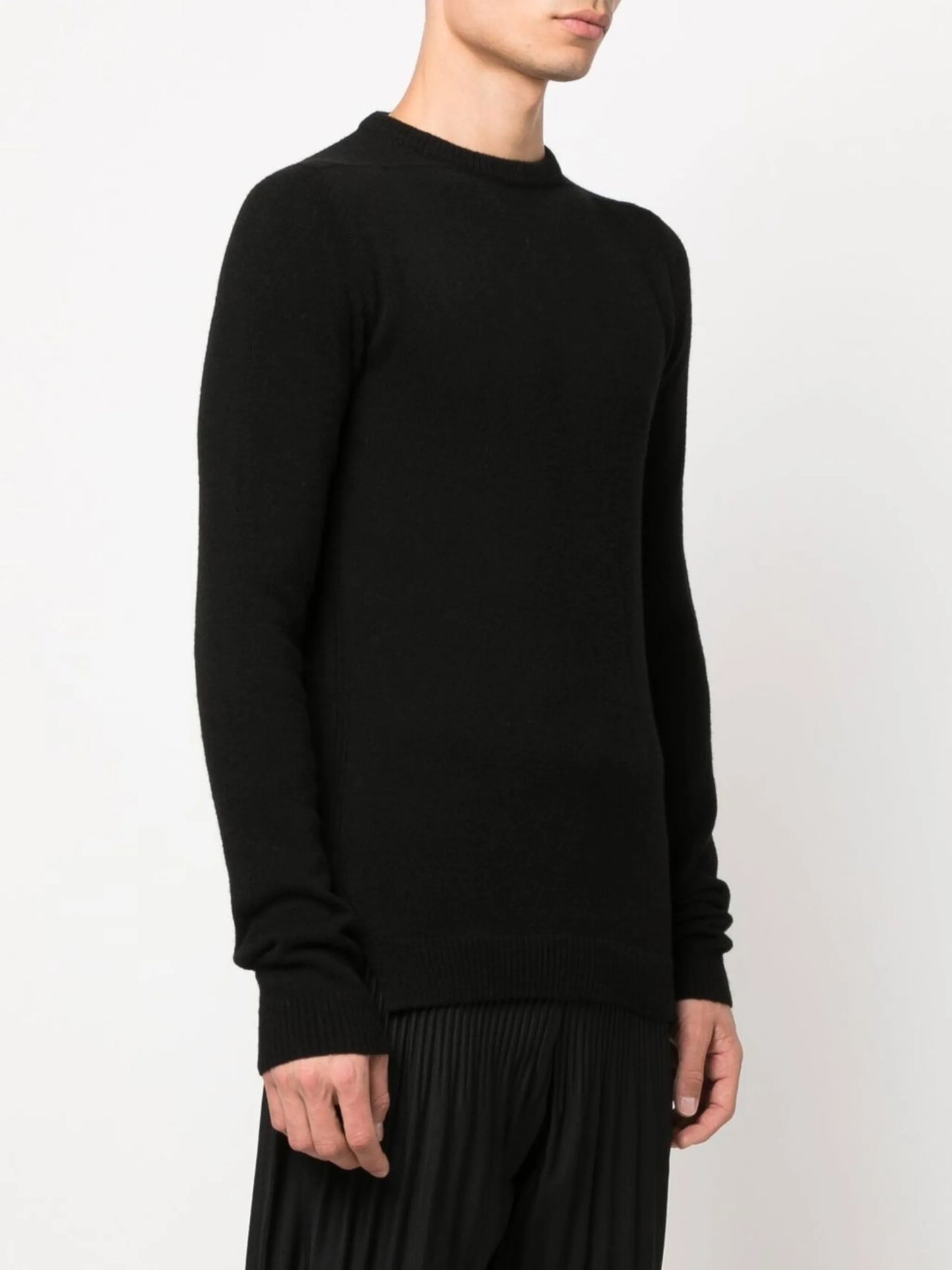 crew-neck knitted jumper