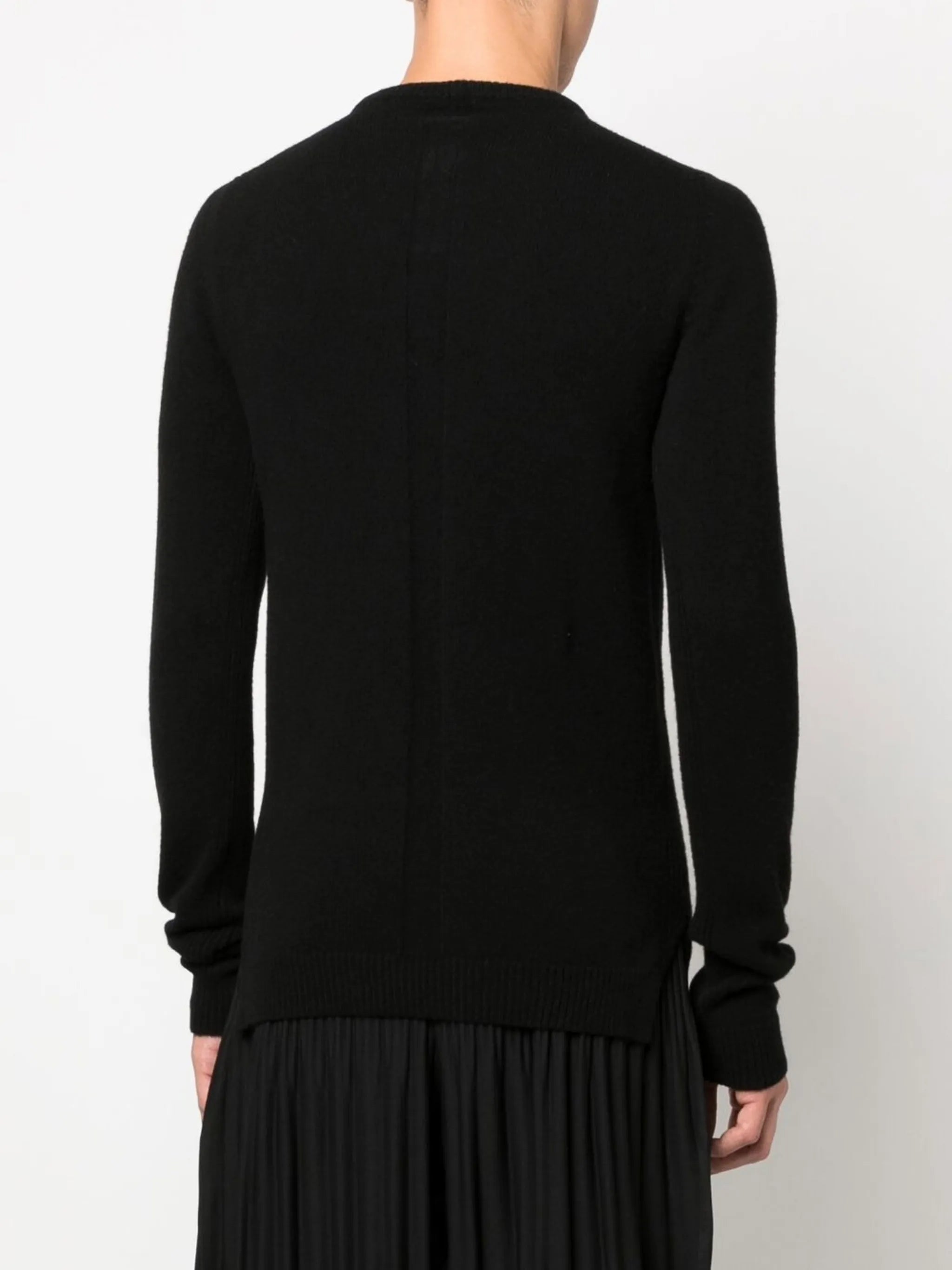 crew-neck knitted jumper