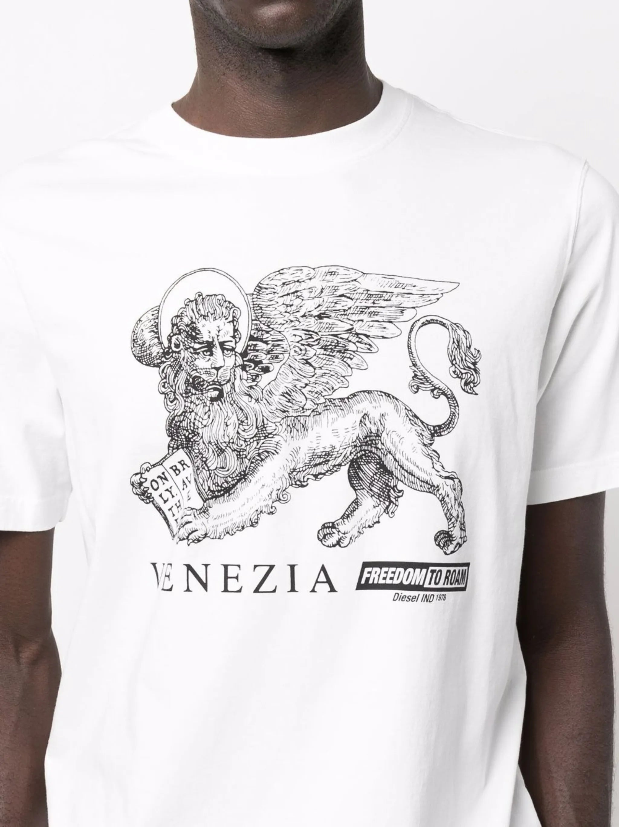 T-Just graphic-print T-shirt