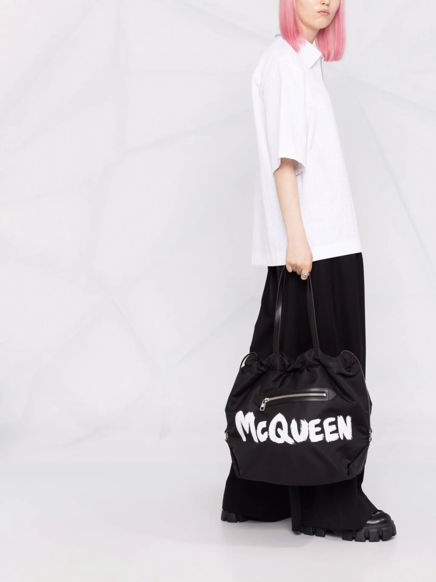 The Bundle logo tote bag