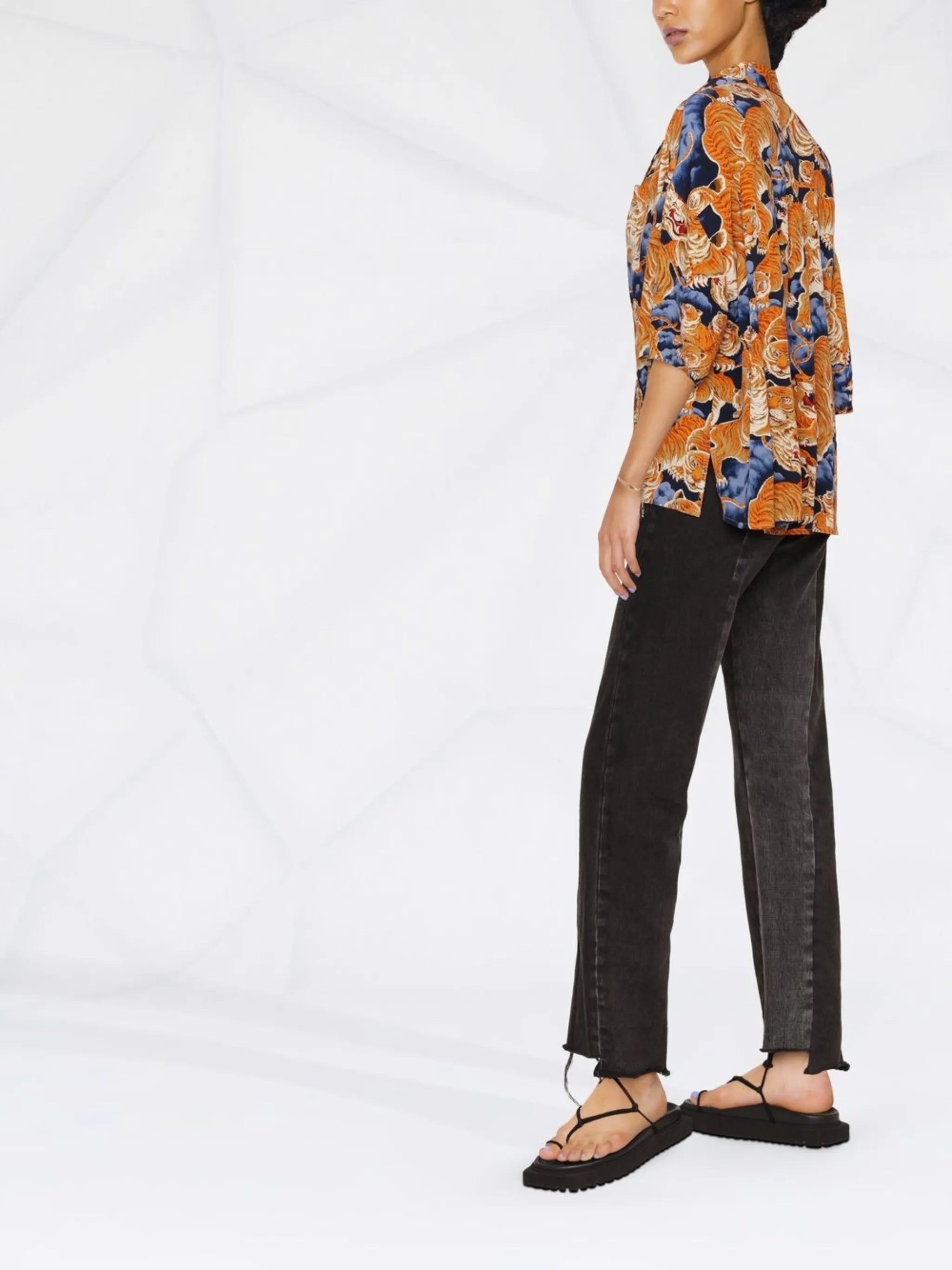 tiger-print short-sleeved shirt
