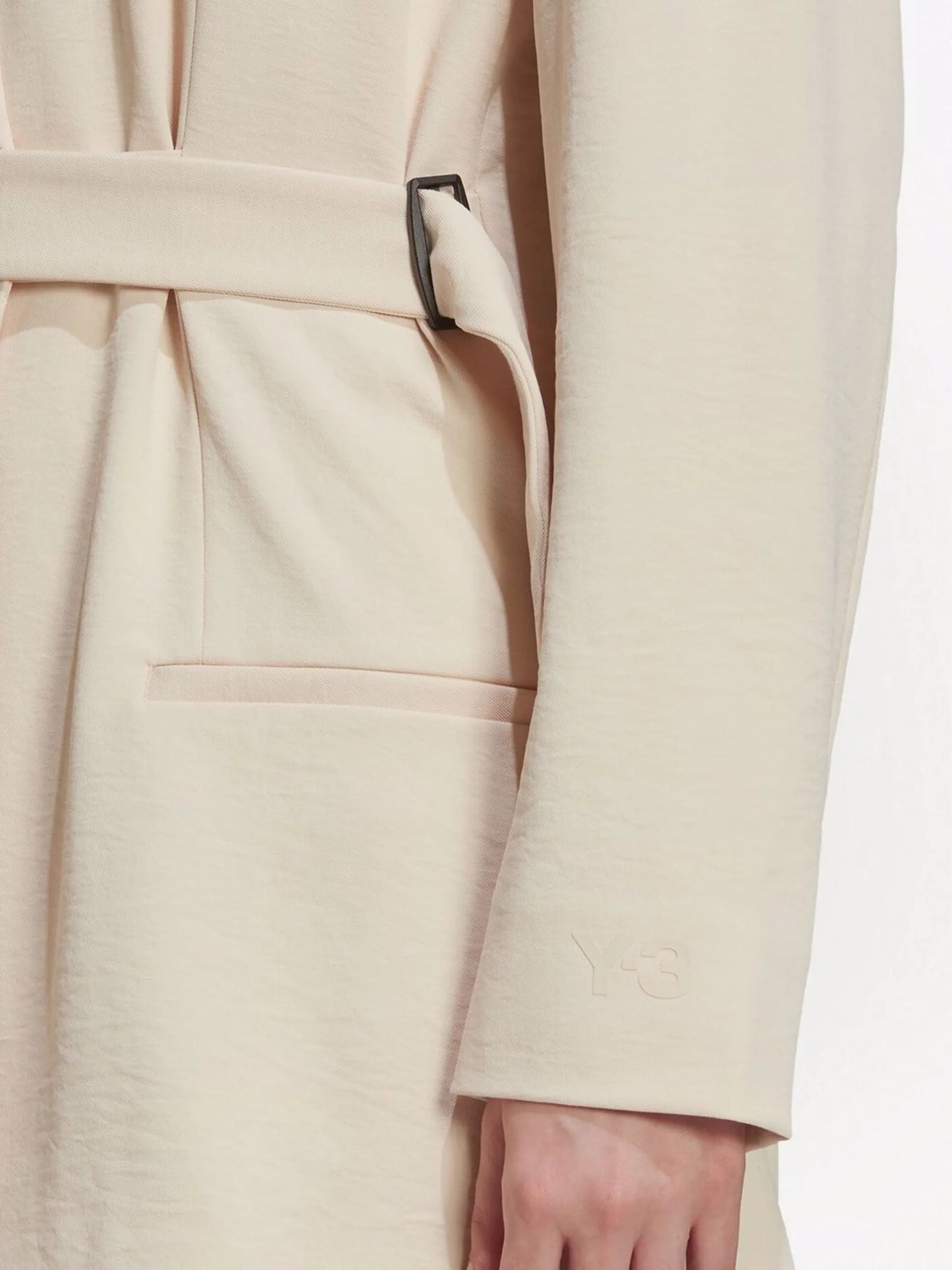 oversized-belted blazer
