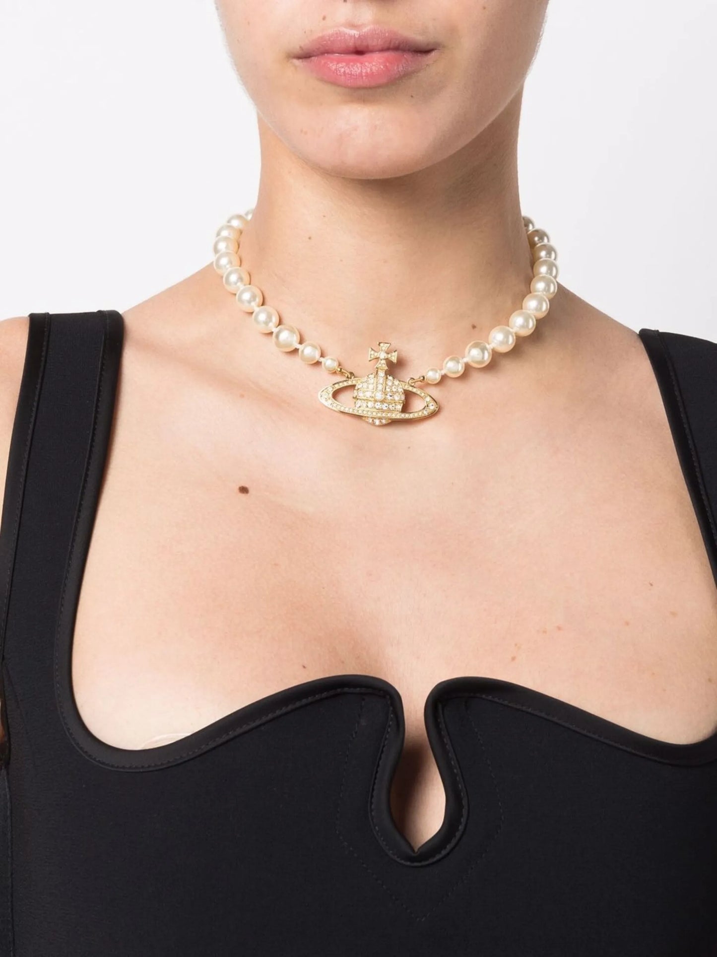 Bas Relief pearl-chain choker